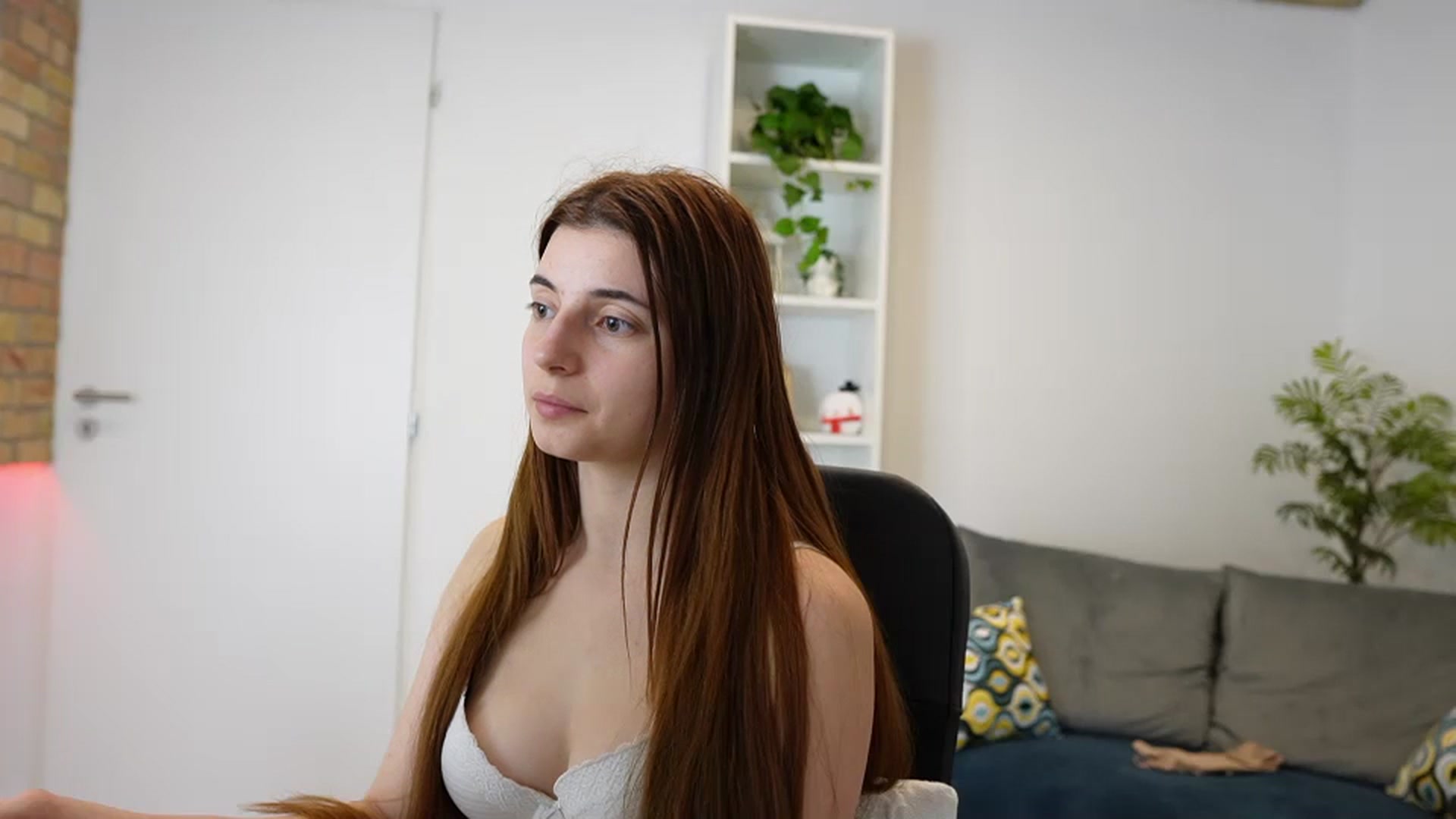 Gallery image thumbnail from Mary__Janee__'s myfreecams stream on, 12/25/2023, 18:33 image 17 of 20