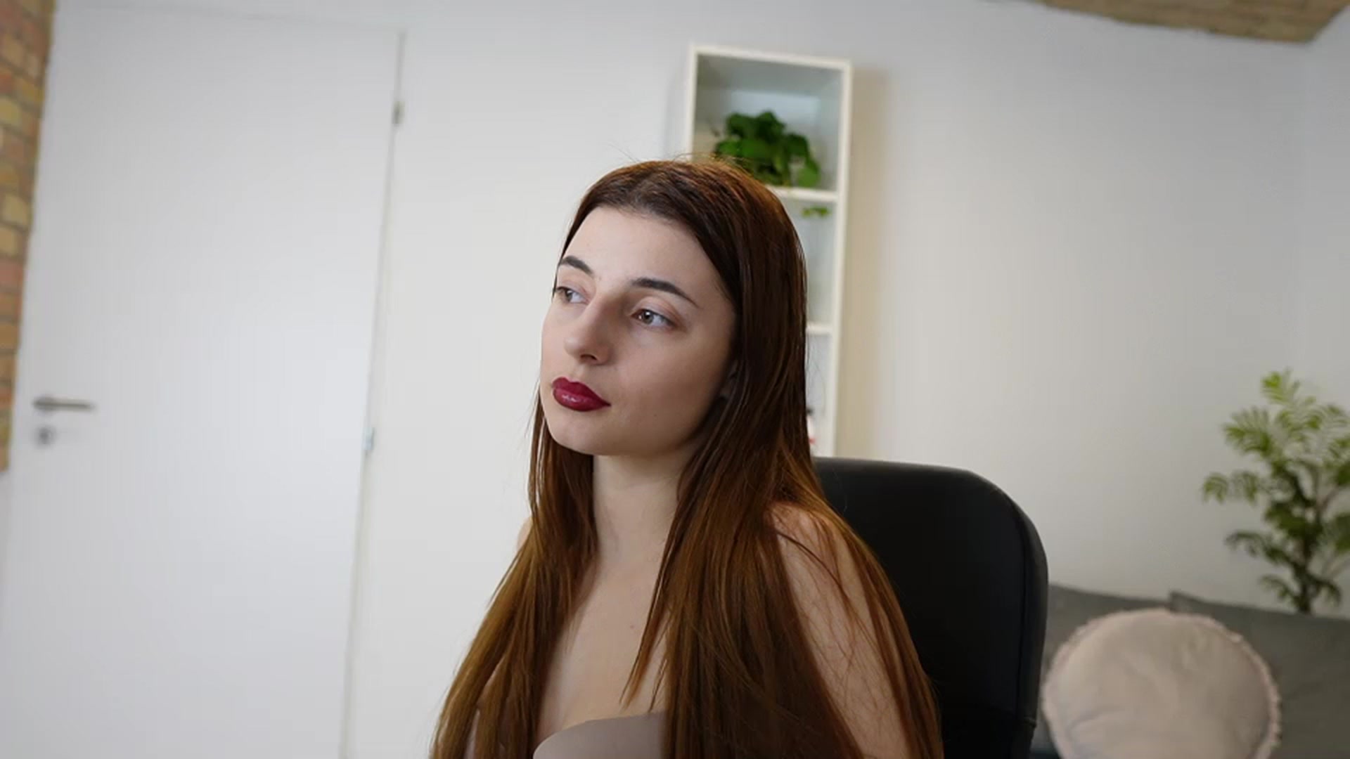 Gallery image thumbnail from Mary__Janee__'s myfreecams stream on, 12/26/2023, 19:08 image 16 of 20