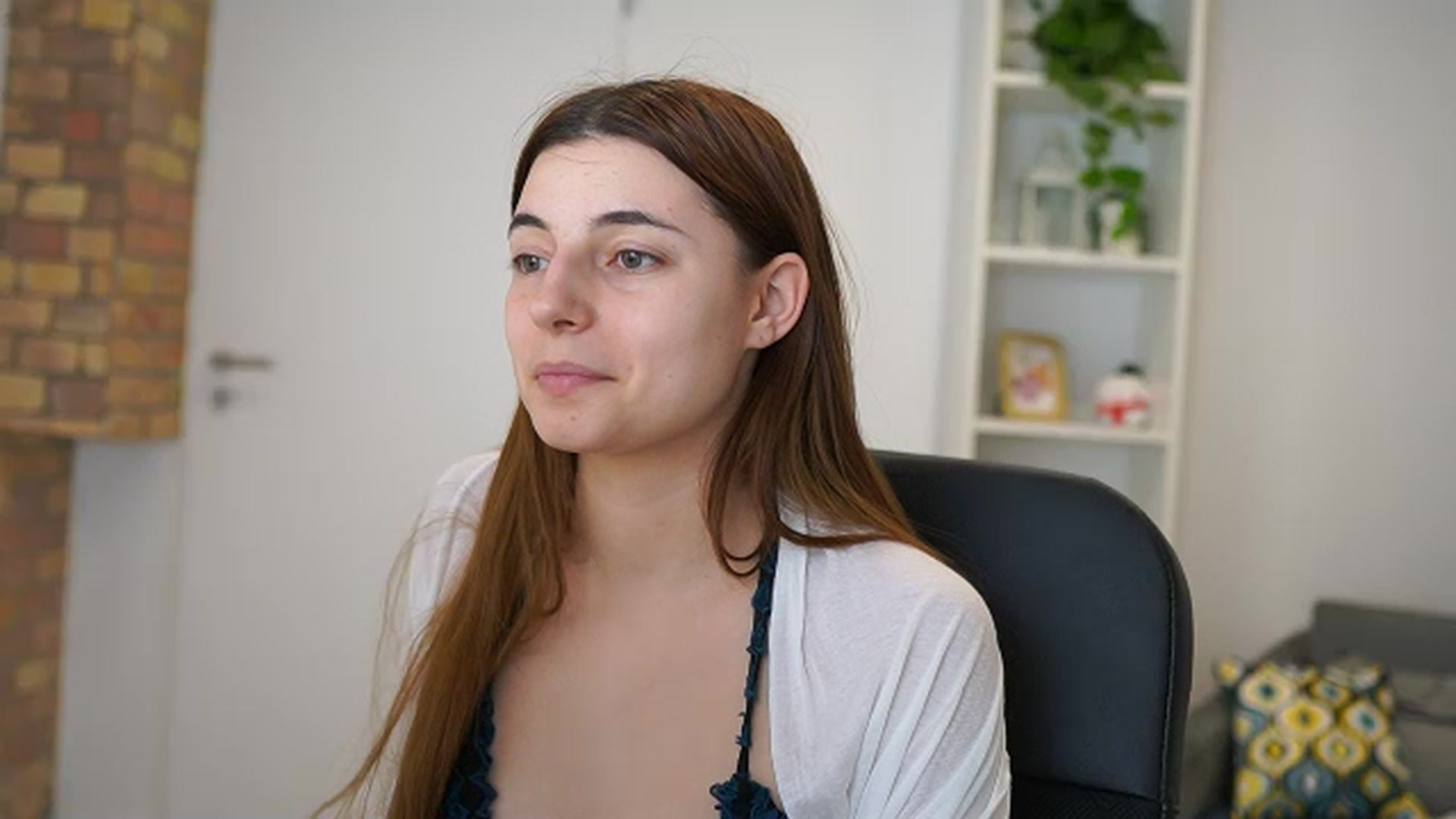 Gallery image thumbnail from Mary__Janee__'s myfreecams stream on, 01/14/2024, 19:08 image 5 of 20