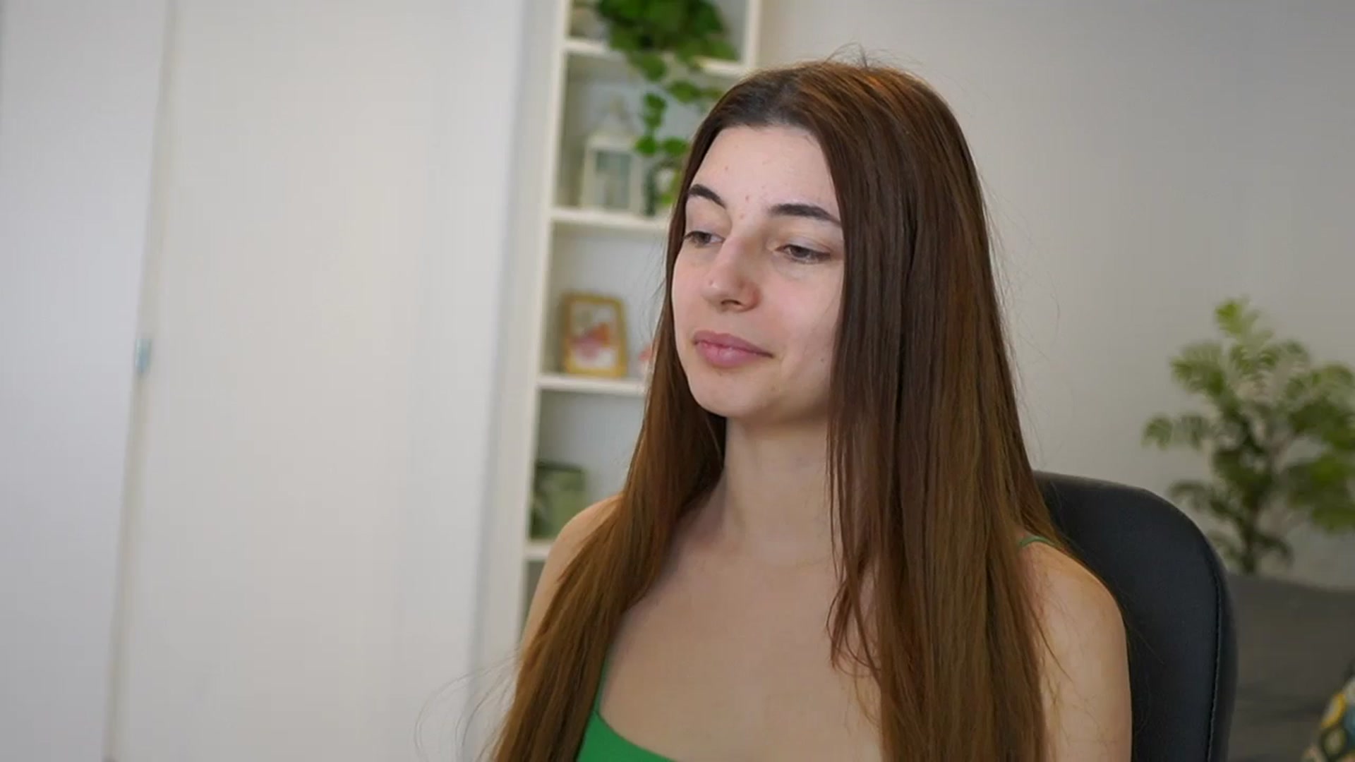 Gallery image thumbnail from Mary__Janee__'s myfreecams stream on, 01/29/2024, 13:11 image 8 of 20