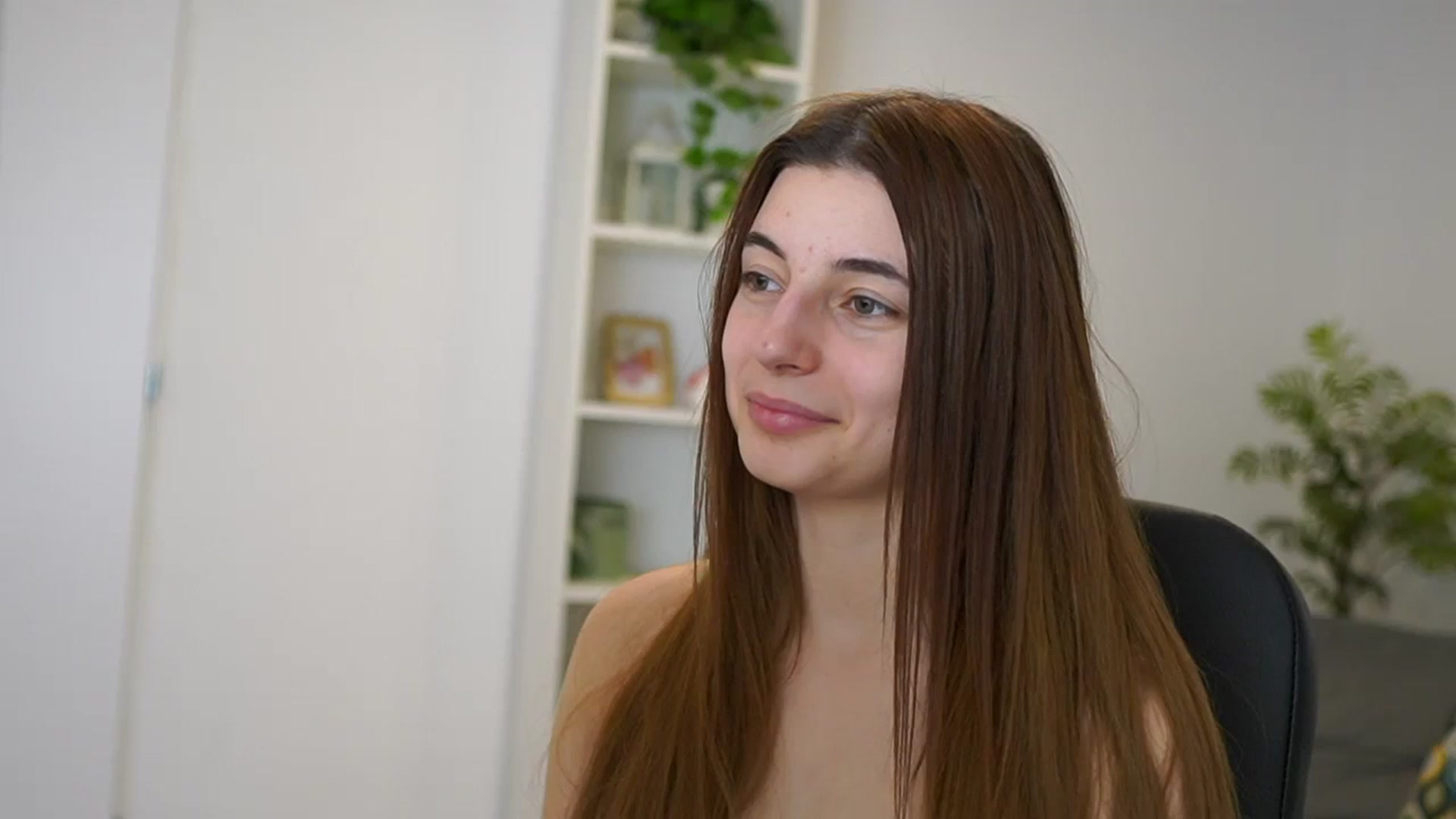 Gallery image thumbnail from Mary__Janee__'s myfreecams stream on, 01/29/2024, 13:11 image 16 of 20