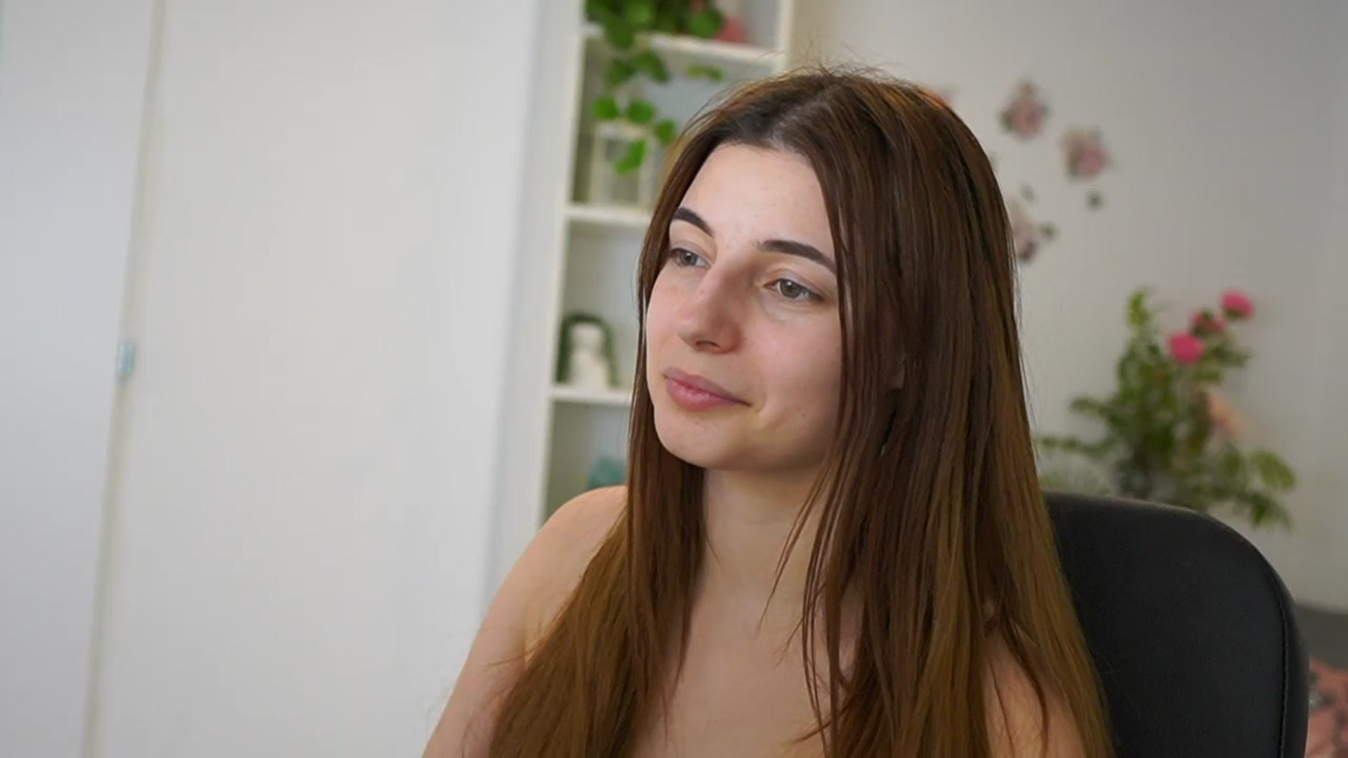 Gallery image thumbnail from Mary__Janee__'s myfreecams stream on, 02/06/2024, 15:38 image 7 of 20