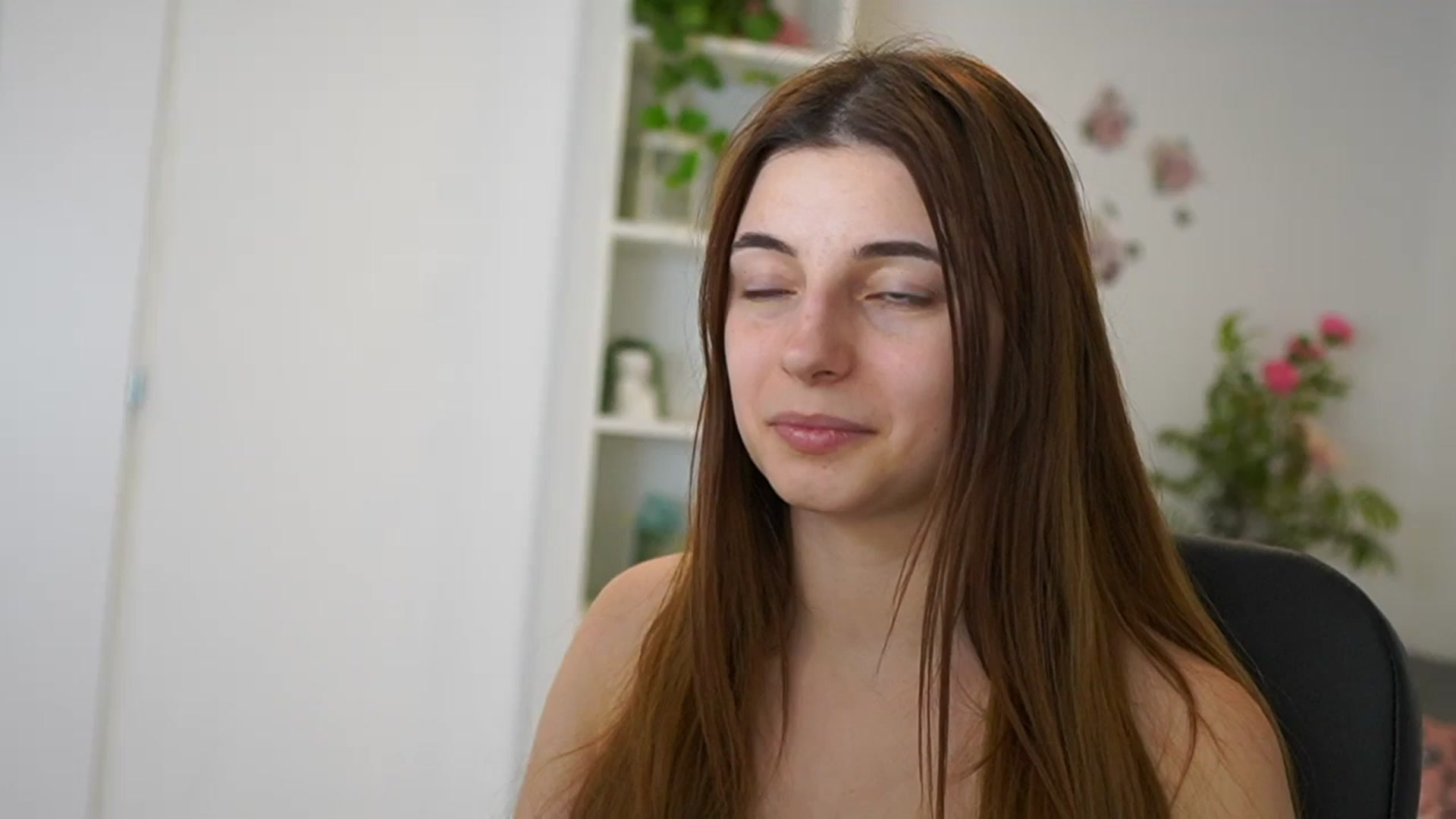 Gallery image thumbnail from Mary__Janee__'s myfreecams stream on, 02/06/2024, 15:38 image 5 of 20