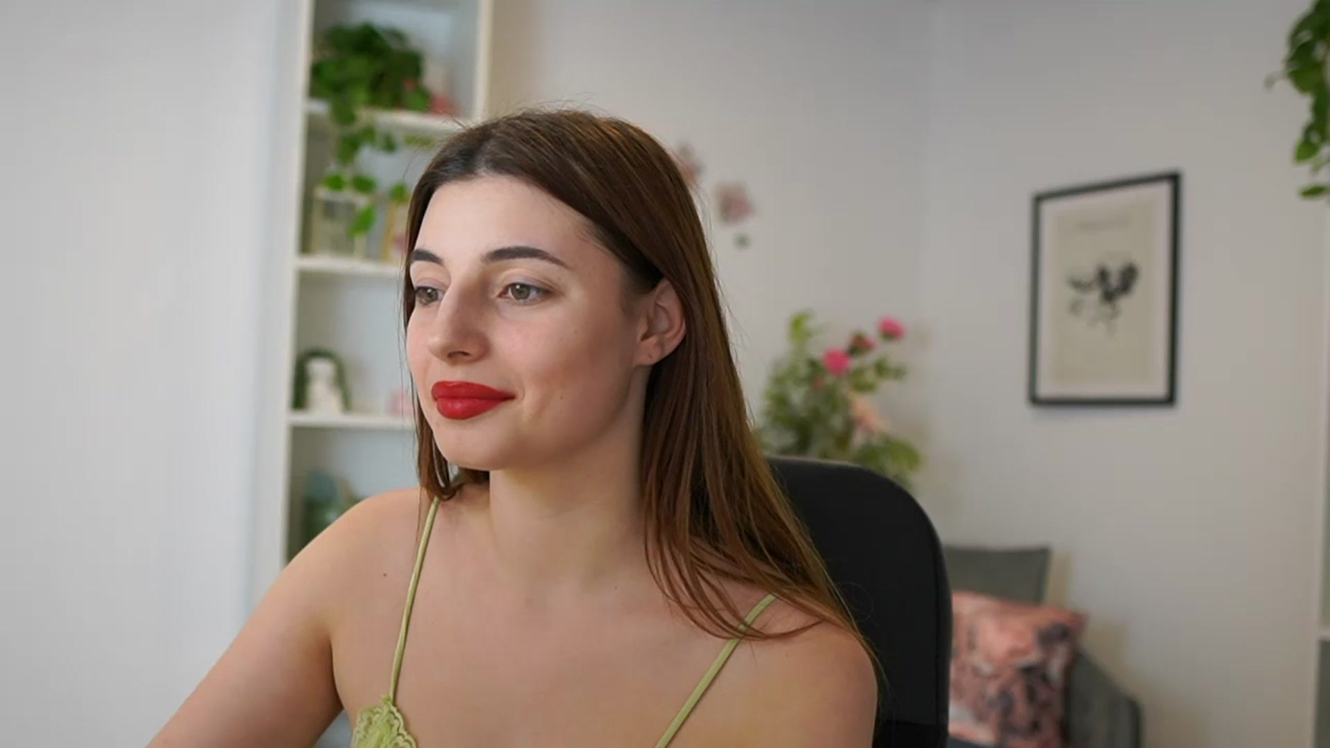Gallery image thumbnail from Mary__Janee__'s myfreecams stream on, 02/22/2024, 19:10 image 18 of 20