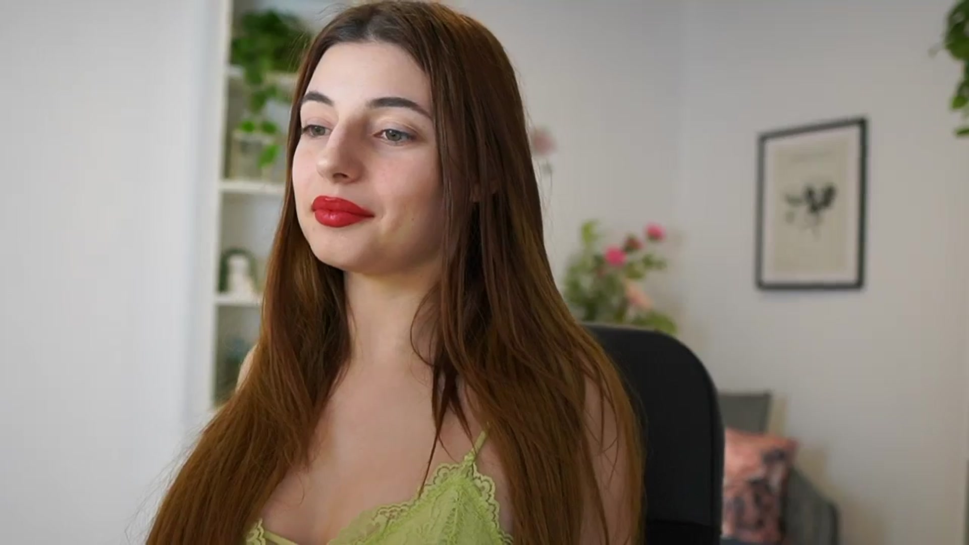 Gallery image thumbnail from Mary__Janee__'s myfreecams stream on, 02/22/2024, 19:10 image 2 of 20