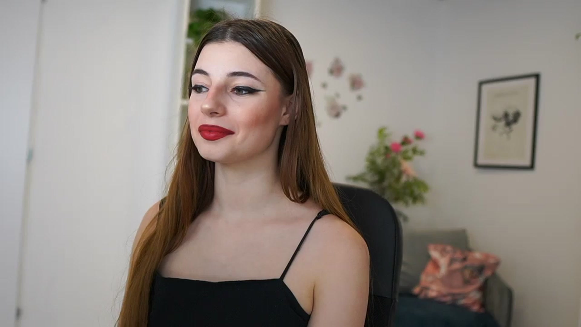 Gallery image thumbnail from Mary__Janee__'s myfreecams stream on, 02/25/2024, 19:55 image 7 of 20