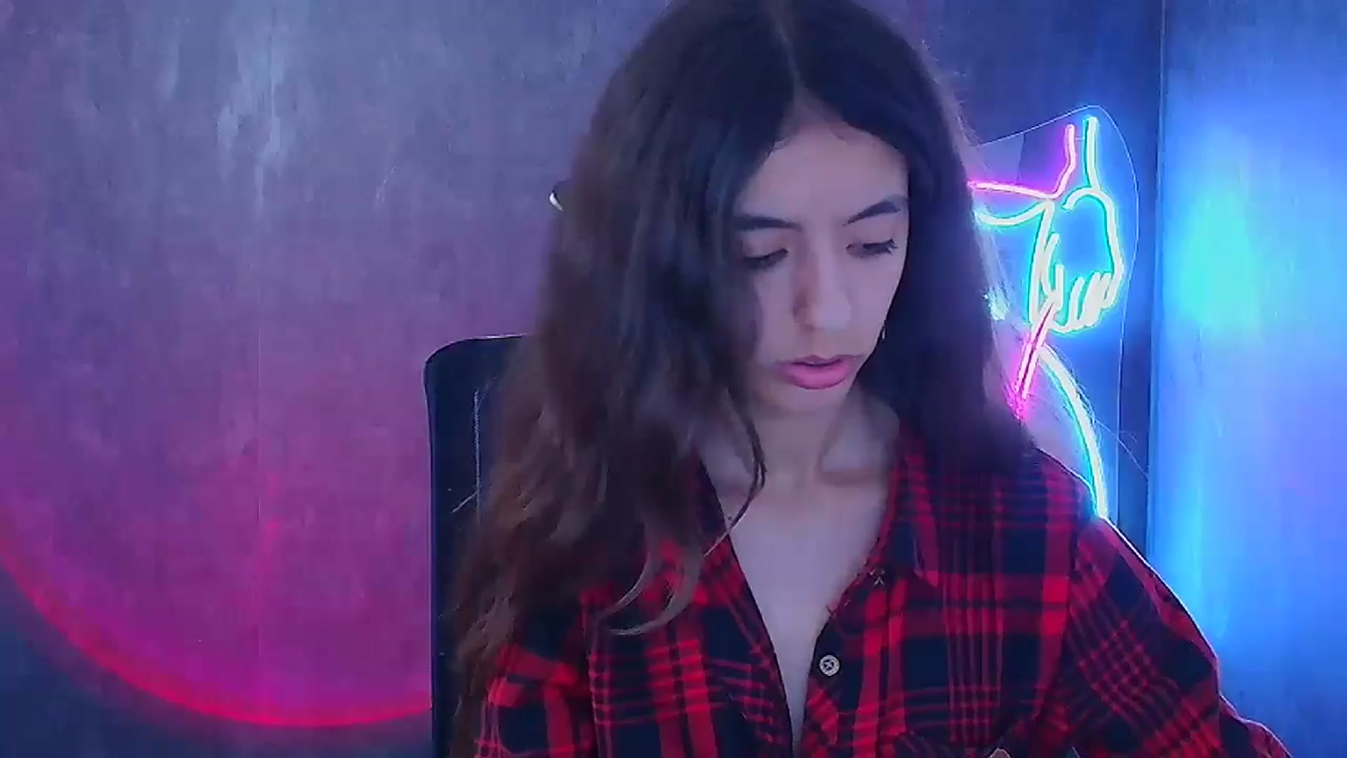 Gallery image thumbnail from Mary_lo01's myfreecams stream on, 09/13/2024, 21:53 image 9 of 20
