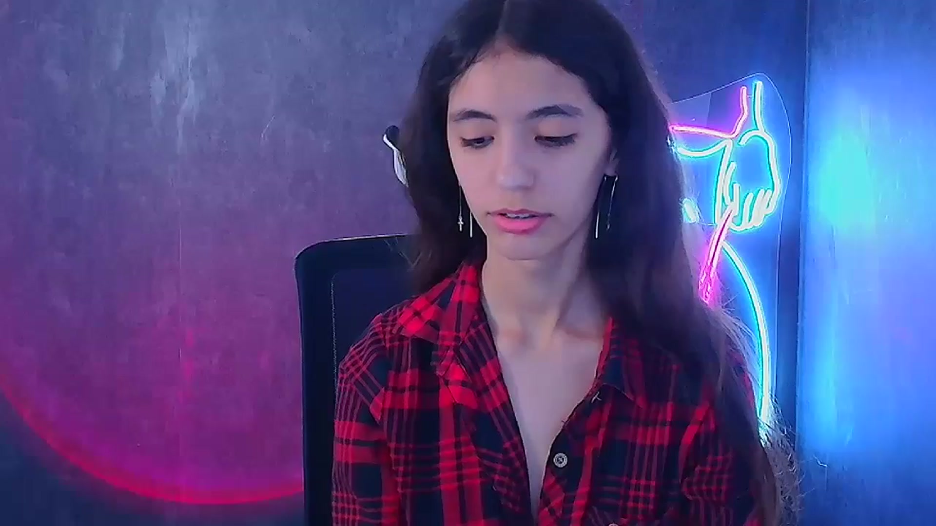 Gallery image thumbnail from Mary_lo01's myfreecams stream on, 09/13/2024, 21:53 image 15 of 20