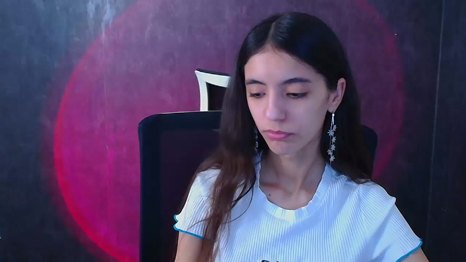 Gallery image thumbnail from Mary_lo01's myfreecams stream on, 12/25/2024, 13:51 image 1 of 20