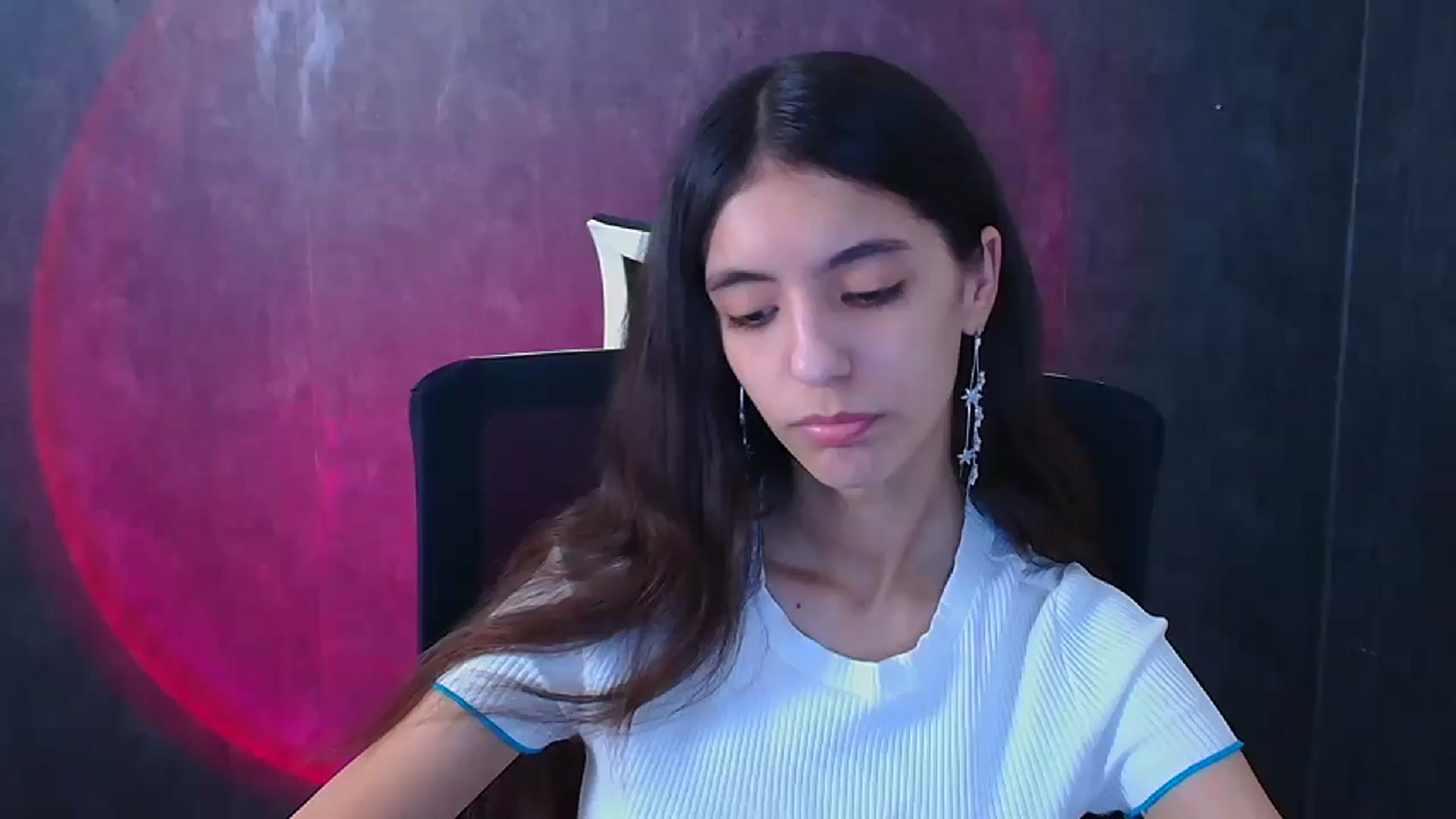 Gallery image thumbnail from Mary_lo01's myfreecams stream on, 12/25/2024, 13:51 image 18 of 20