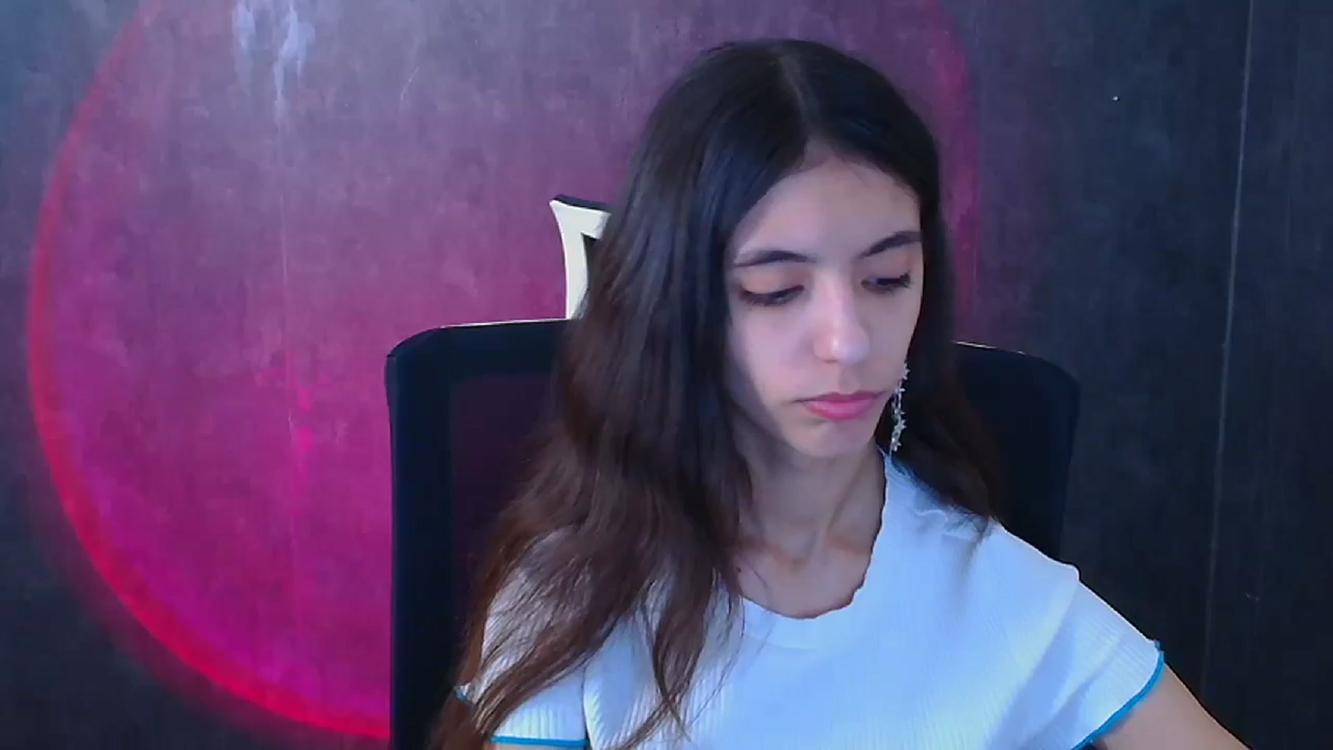 Gallery image thumbnail from Mary_lo01's myfreecams stream on, 12/25/2024, 13:51 image 19 of 20