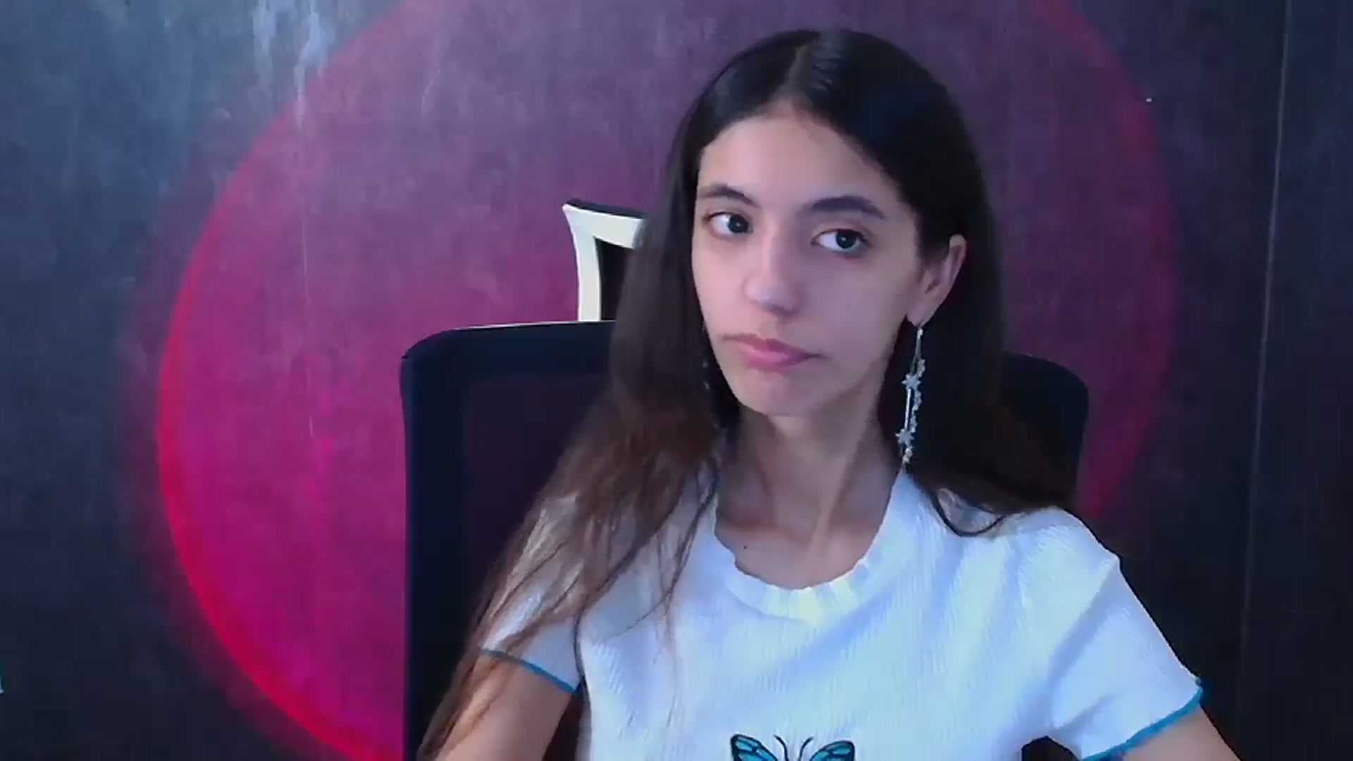 Gallery image thumbnail from Mary_lo01's myfreecams stream on, 12/25/2024, 13:51 image 4 of 20