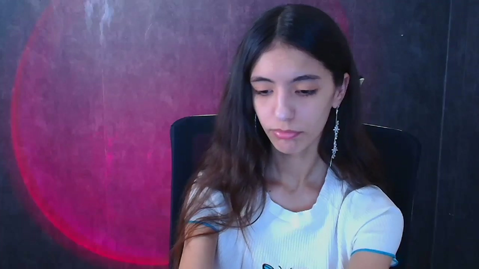 Gallery image thumbnail from Mary_lo01's myfreecams stream on, 12/25/2024, 14:36 image 10 of 20