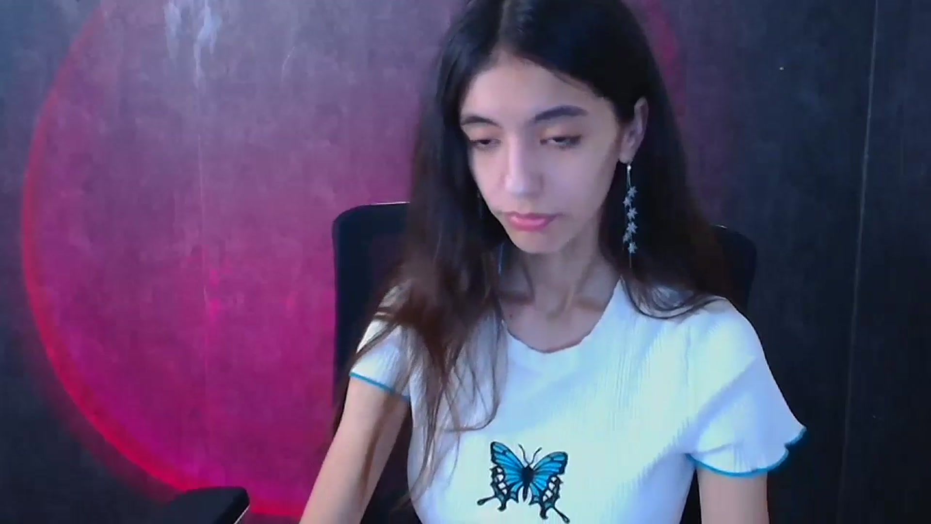 Gallery image thumbnail from Mary_lo01's myfreecams stream on, 12/25/2024, 14:36 image 14 of 20