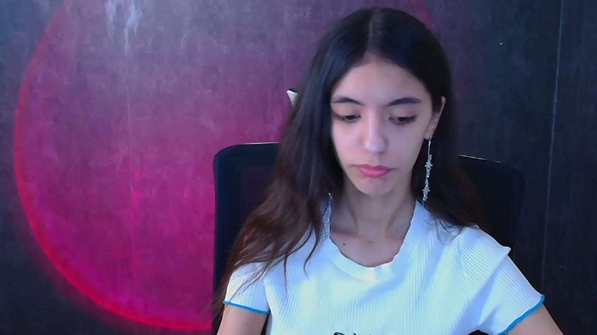 Gallery image thumbnail from Mary_lo01's myfreecams stream on, 12/25/2024, 14:36 image 5 of 20