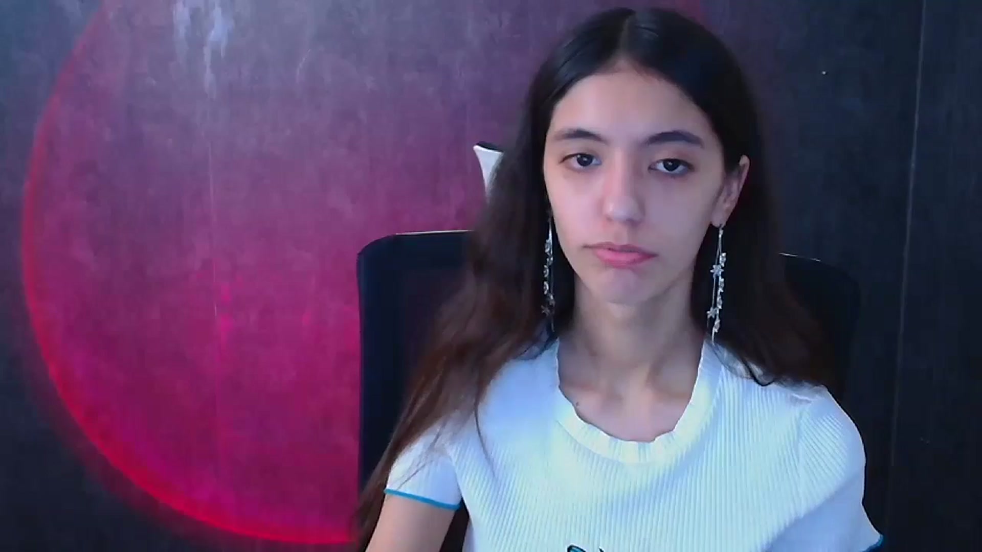 Gallery image thumbnail from Mary_lo01's myfreecams stream on, 12/25/2024, 16:19 image 14 of 20