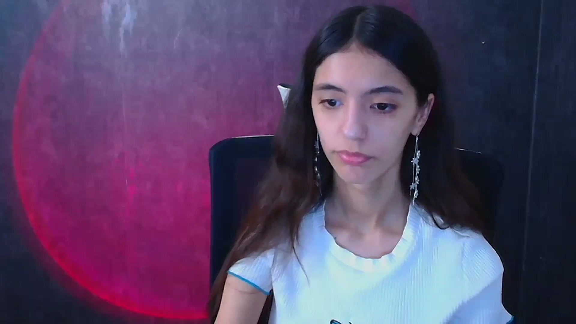 Gallery image thumbnail from Mary_lo01's myfreecams stream on, 12/25/2024, 16:19 image 18 of 20
