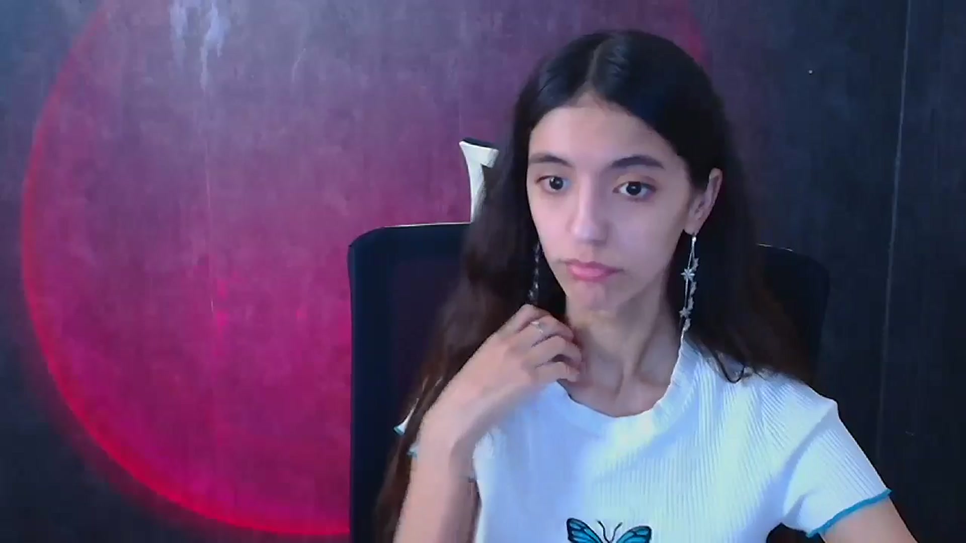 Gallery image thumbnail from Mary_lo01's myfreecams stream on, 12/25/2024, 16:19 image 13 of 20