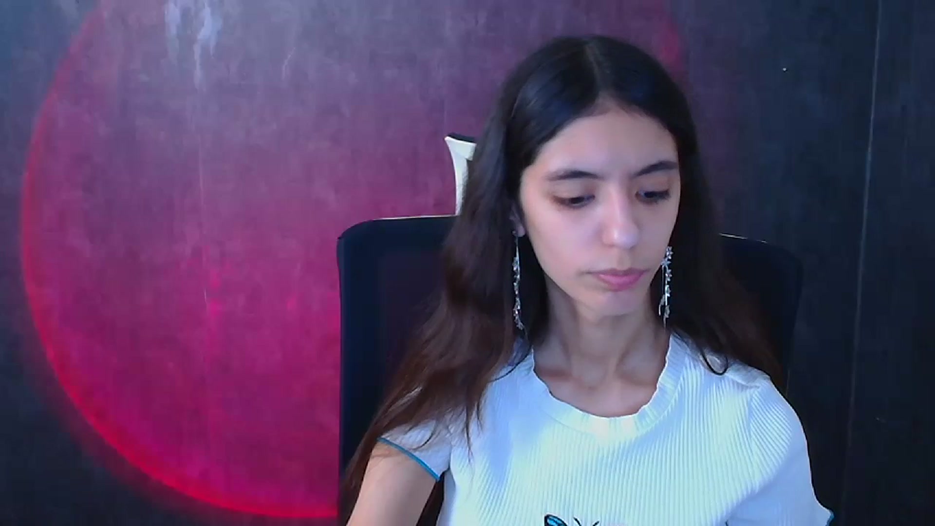 Gallery image thumbnail from Mary_lo01's myfreecams stream on, 12/25/2024, 16:19 image 3 of 20