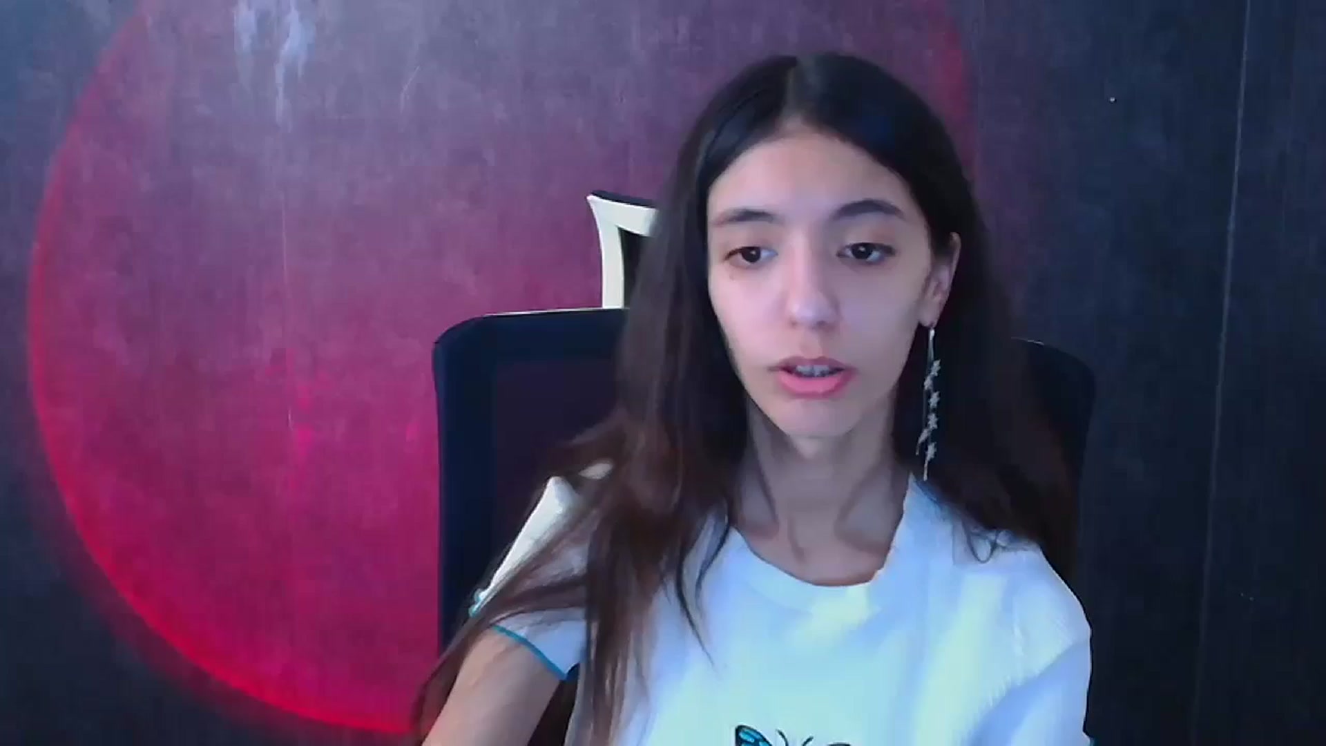 Gallery image thumbnail from Mary_lo01's myfreecams stream on, 12/25/2024, 17:13 image 7 of 20