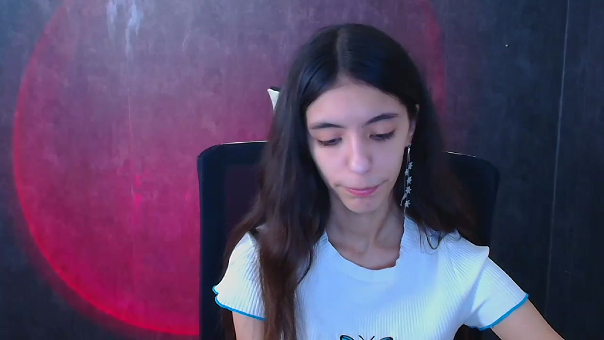 Gallery image thumbnail from Mary_lo01's myfreecams stream on, 12/25/2024, 17:13 image 16 of 20
