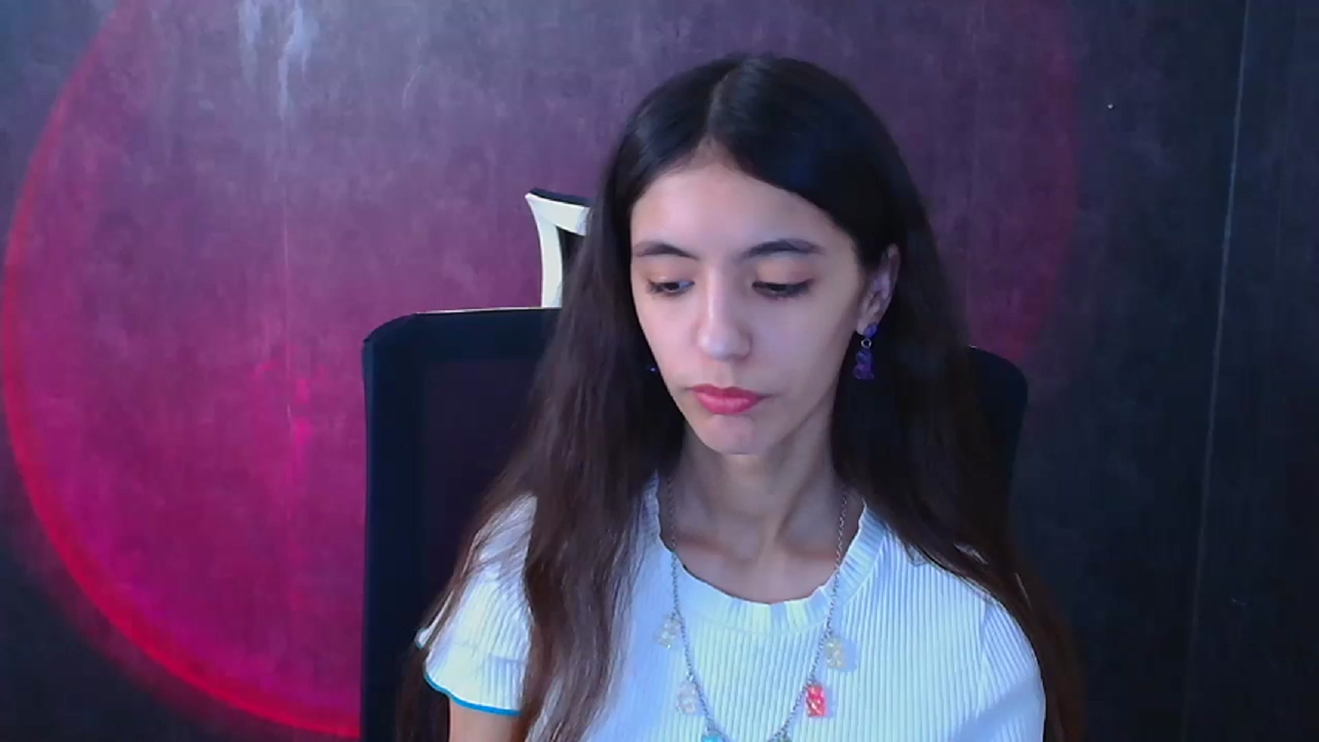 Gallery image thumbnail from Mary_lo01's myfreecams stream on, 12/26/2024, 14:49 image 3 of 20