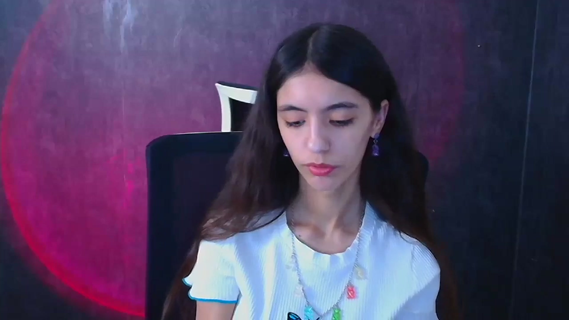 Gallery image thumbnail from Mary_lo01's myfreecams stream on, 12/26/2024, 14:49 image 14 of 20