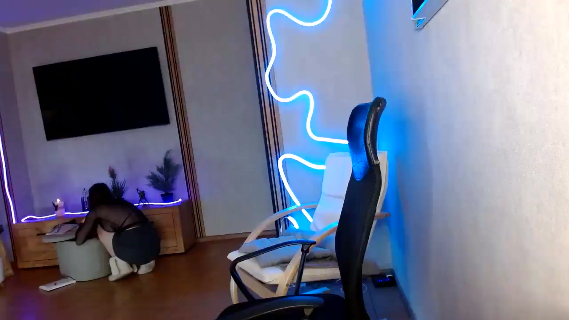Gallery image thumbnail from Maryme_myr's myfreecams stream on, 02/17/2025, 19:55 image 10 of 20