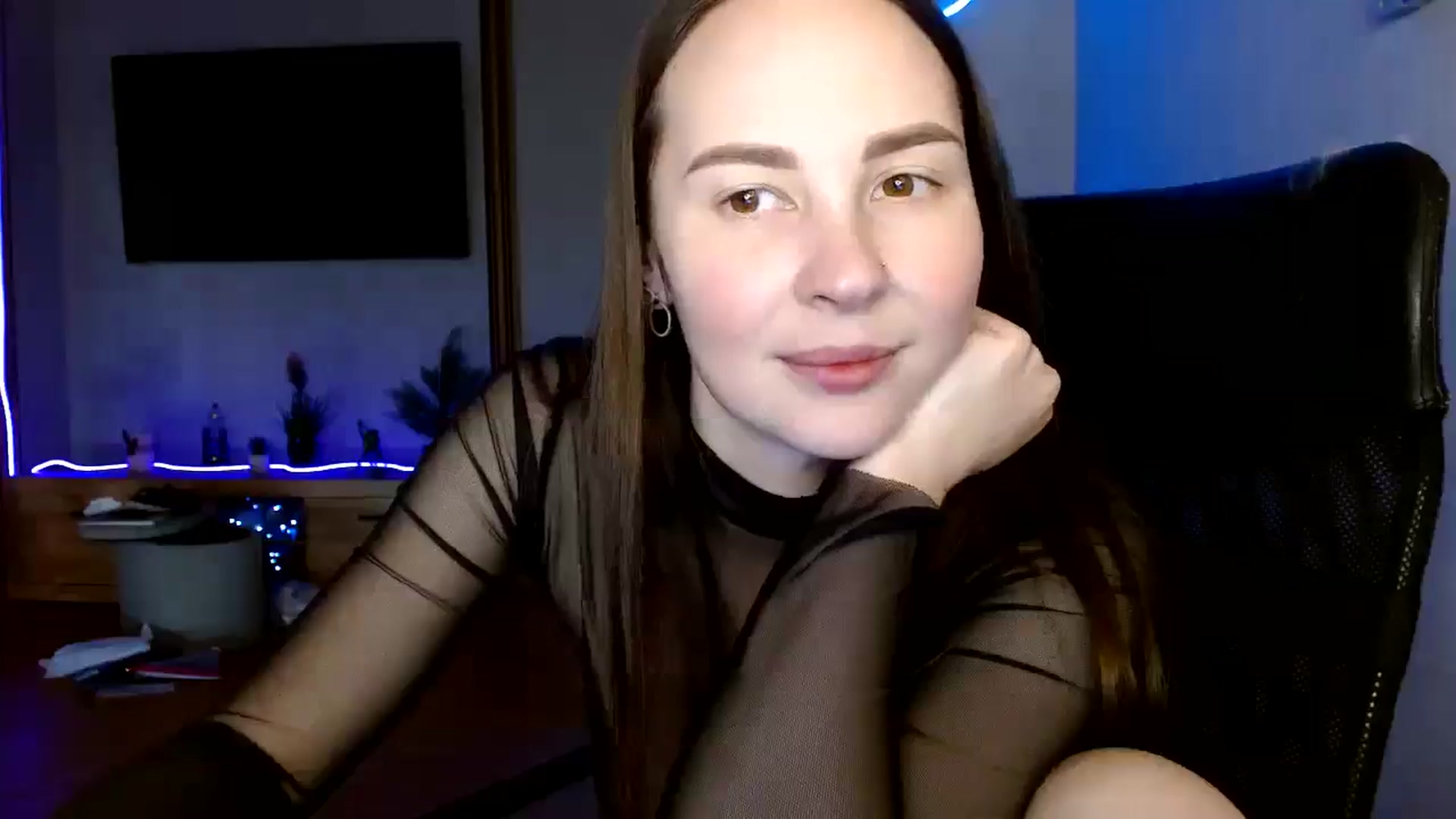 Gallery image thumbnail from Maryme_myr's myfreecams stream on, 02/17/2025, 23:58 image 12 of 20
