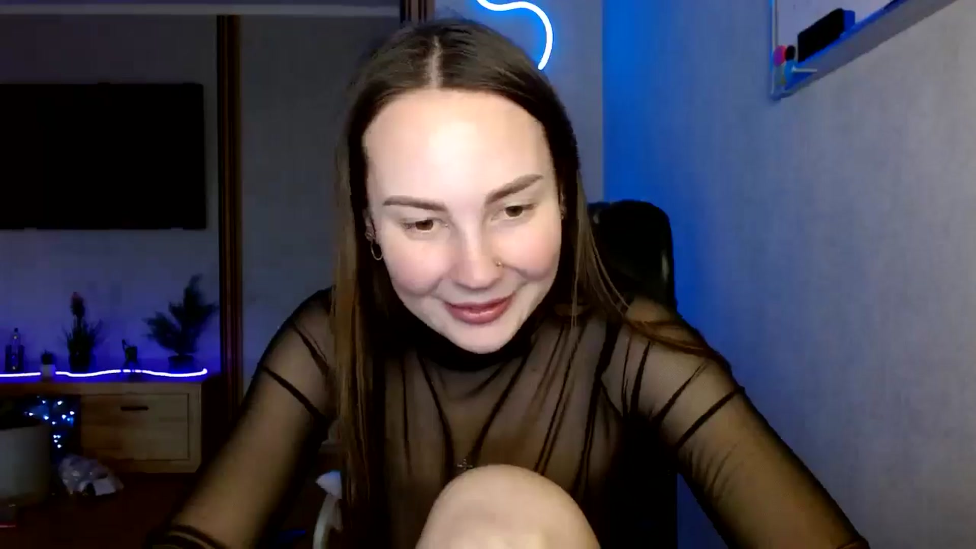 Gallery image thumbnail from Maryme_myr's myfreecams stream on, 02/17/2025, 23:58 image 6 of 20