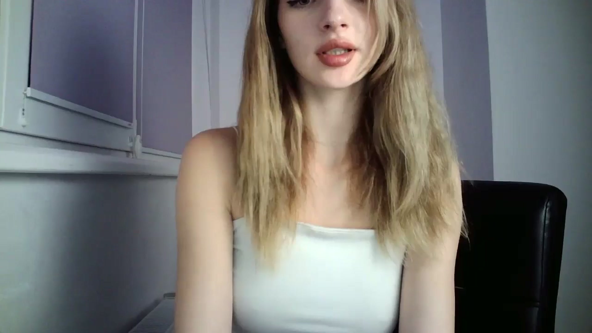 Gallery image thumbnail from MaryyCo's myfreecams stream on, 10/16/2024, 19:14 image 11 of 20