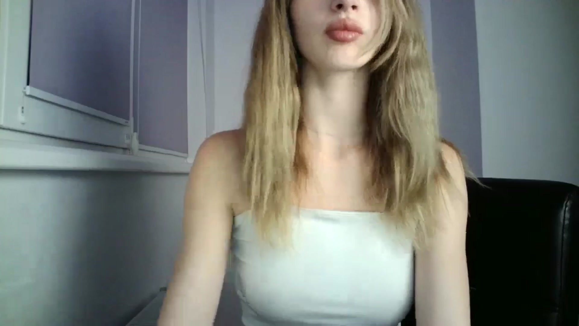 Gallery image thumbnail from MaryyCo's myfreecams stream on, 10/16/2024, 19:14 image 13 of 20