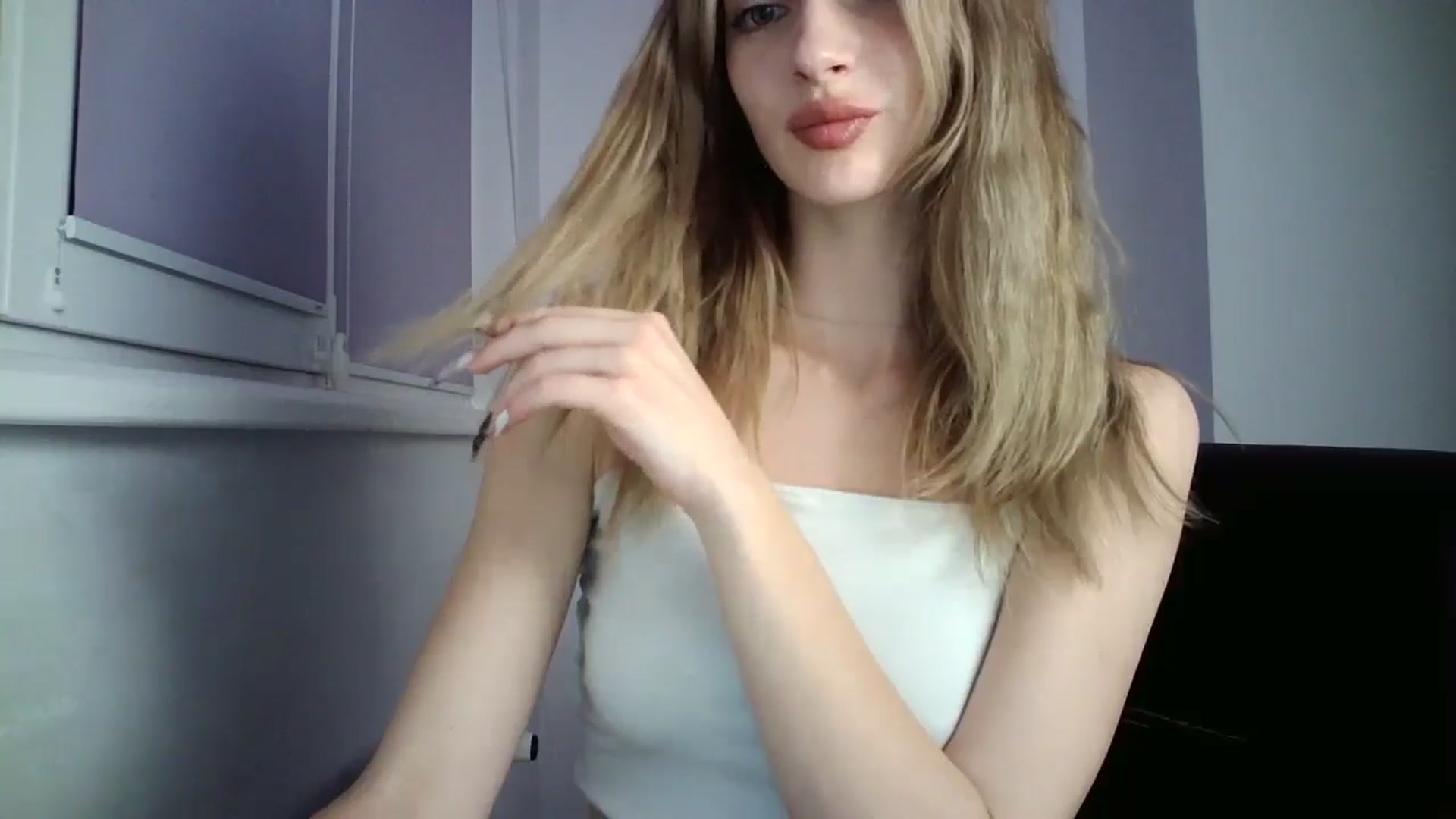 Gallery image thumbnail from MaryyCo's myfreecams stream on, 10/16/2024, 19:14 image 7 of 20