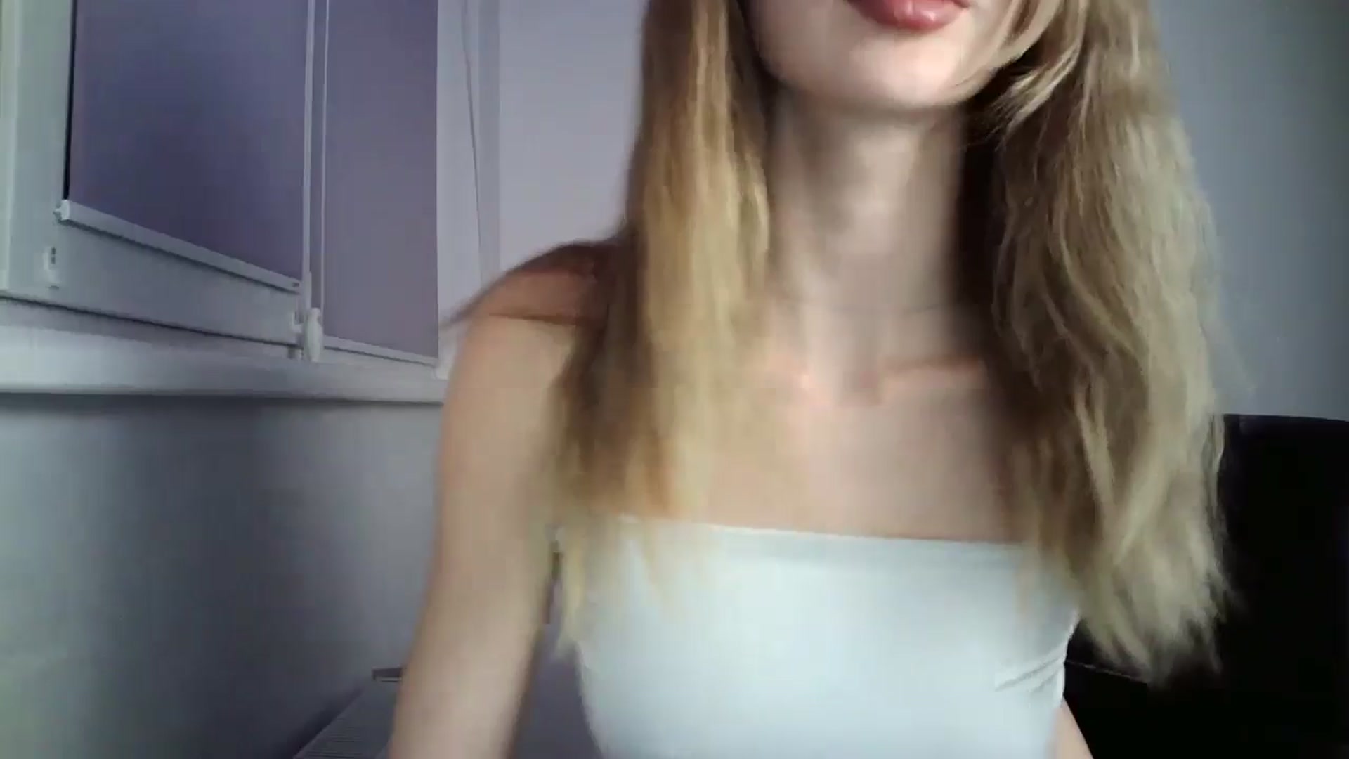Gallery image thumbnail from MaryyCo's myfreecams stream on, 10/16/2024, 19:14 image 8 of 20