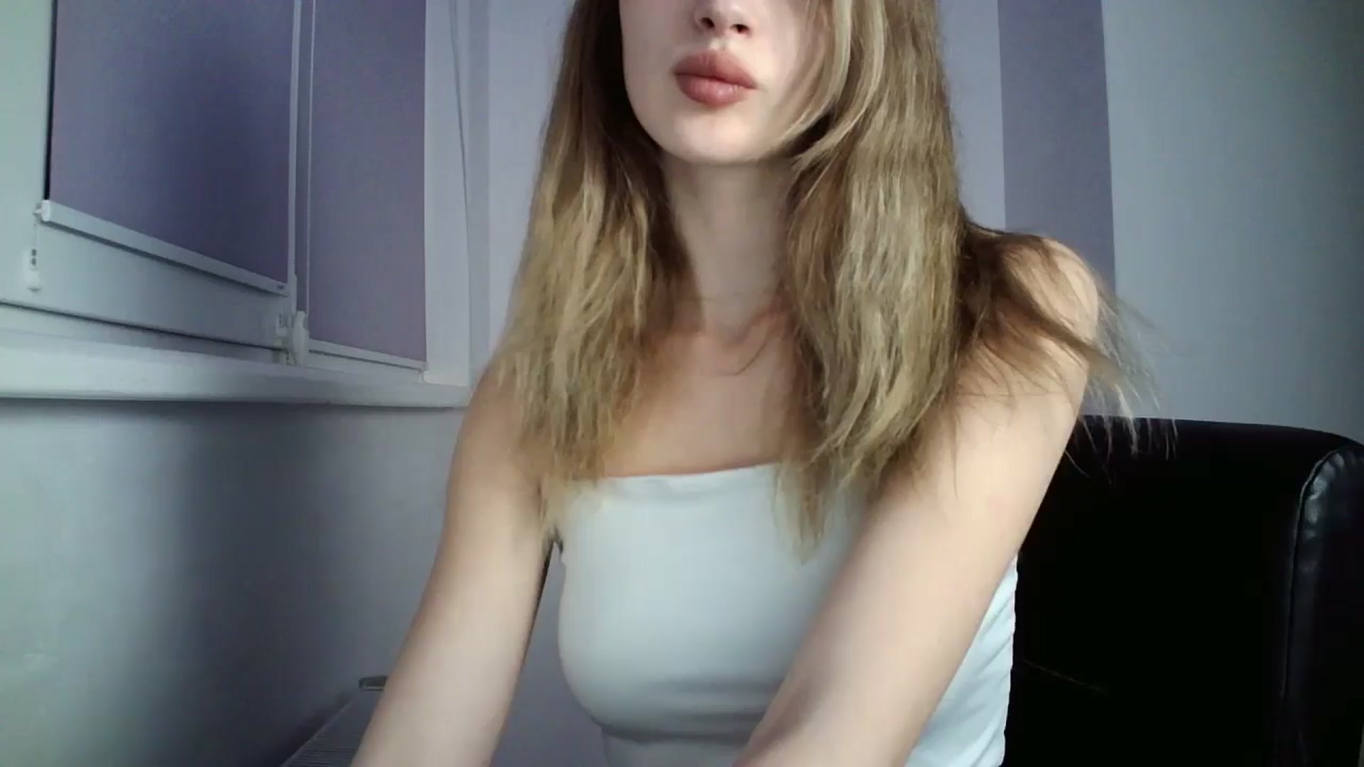 Gallery image thumbnail from MaryyCo's myfreecams stream on, 10/16/2024, 19:38 image 20 of 20
