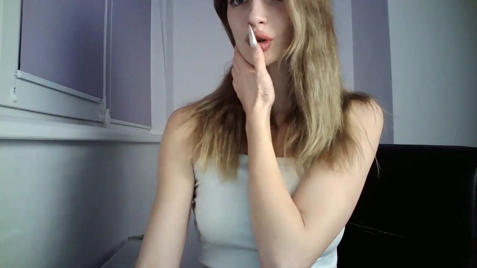 Gallery image thumbnail from MaryyCo's myfreecams stream on, 10/16/2024, 19:38 image 4 of 20