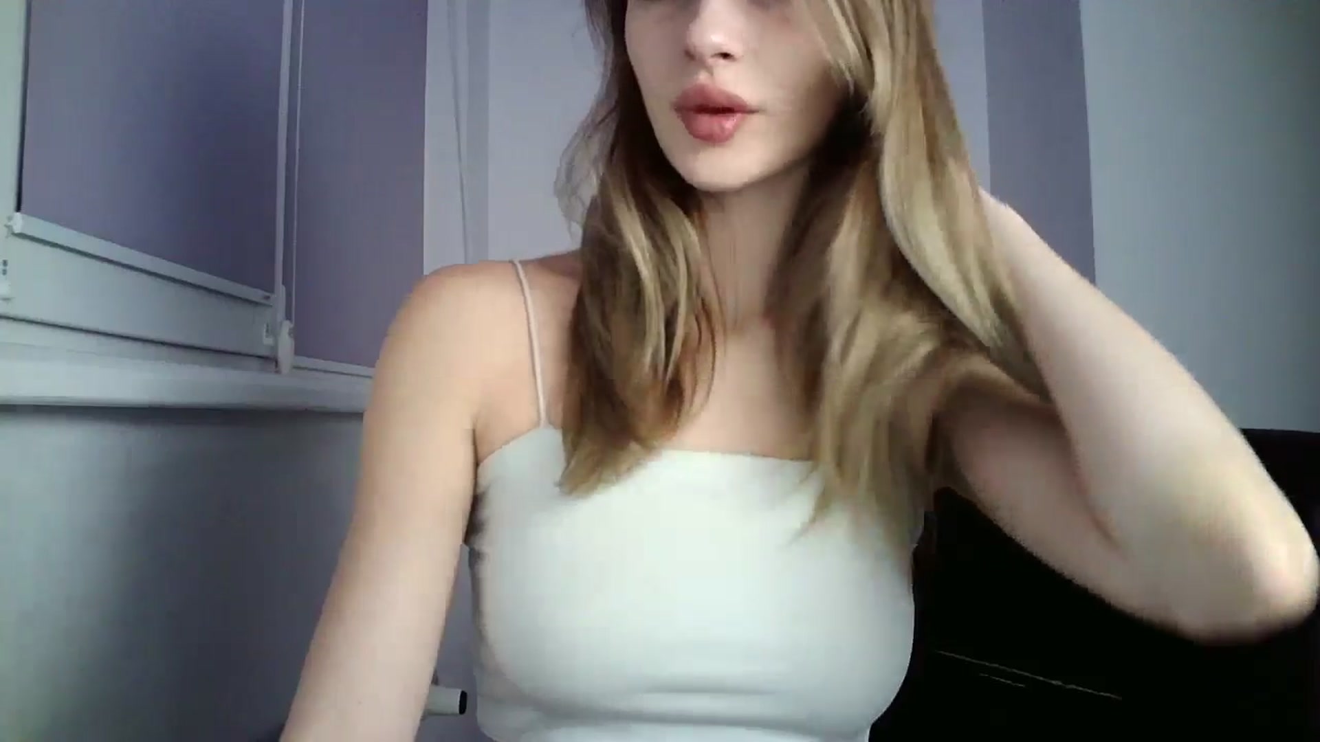 Gallery image thumbnail from MaryyCo's myfreecams stream on, 10/24/2024, 16:41 image 11 of 20