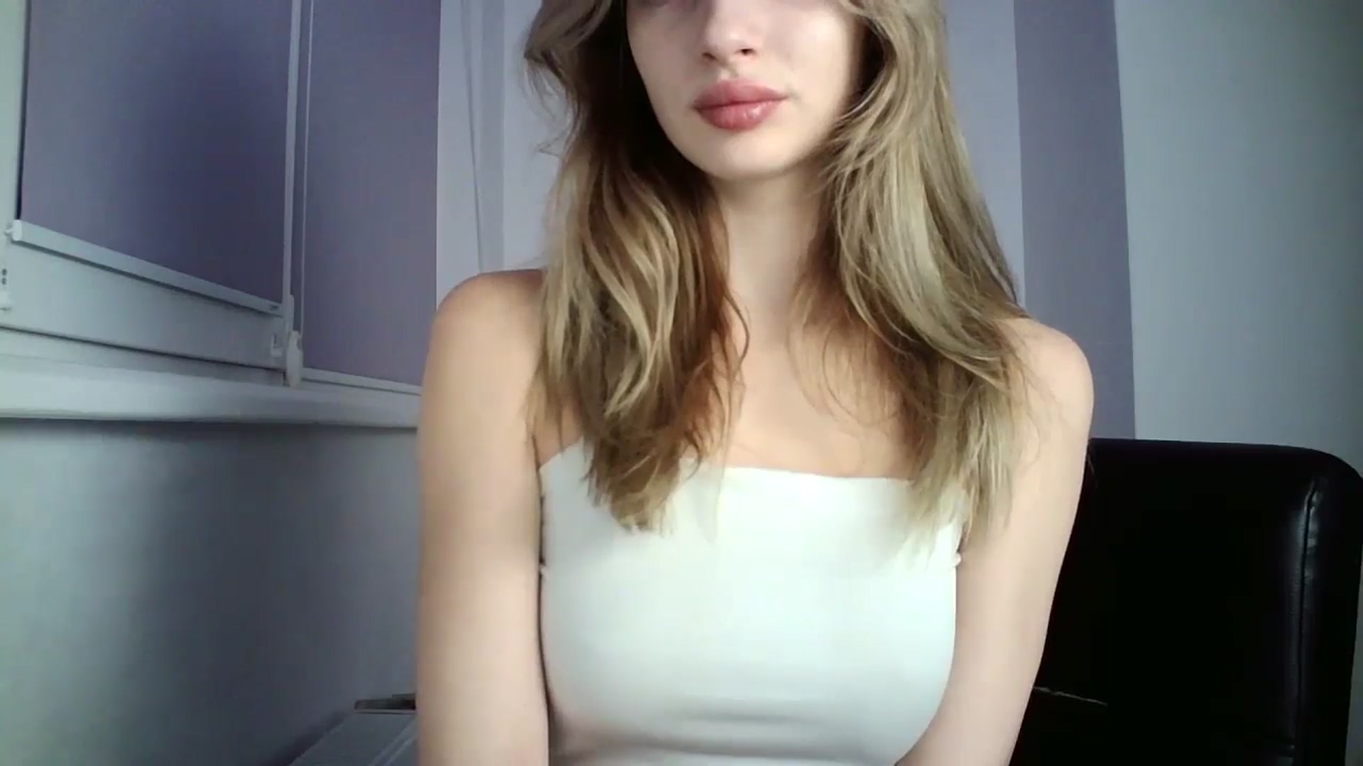 Gallery image thumbnail from MaryyCo's myfreecams stream on, 10/24/2024, 16:41 image 14 of 20