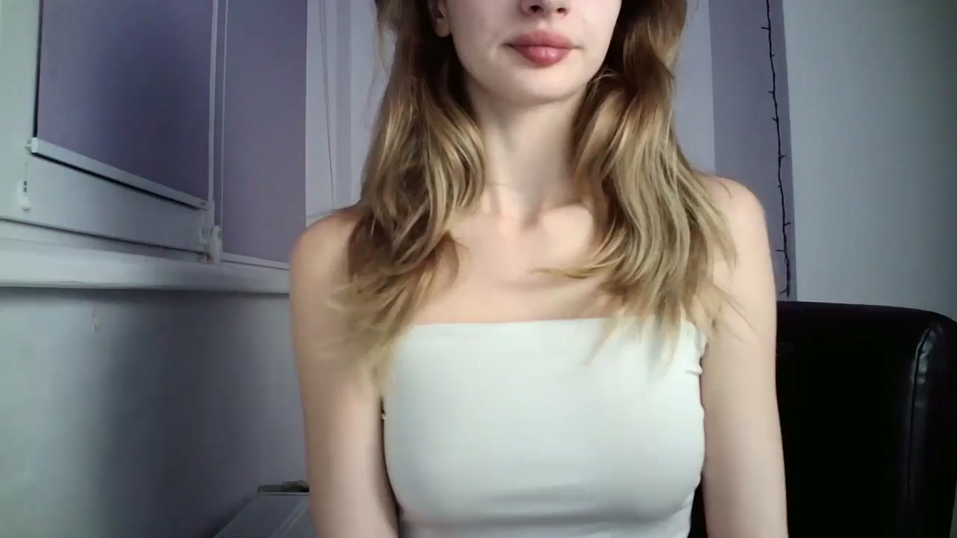 Gallery image thumbnail from MaryyCo's myfreecams stream on, 11/10/2024, 18:14 image 1 of 20