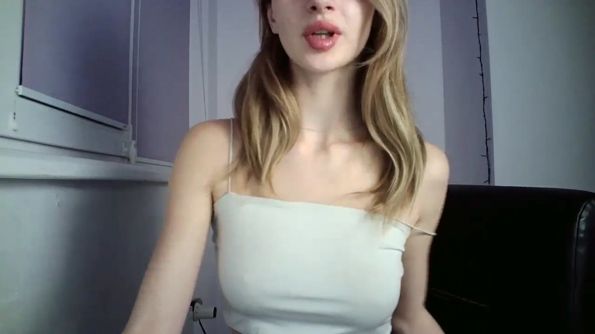 Gallery image thumbnail from MaryyCo's myfreecams stream on, 11/10/2024, 18:14 image 20 of 20