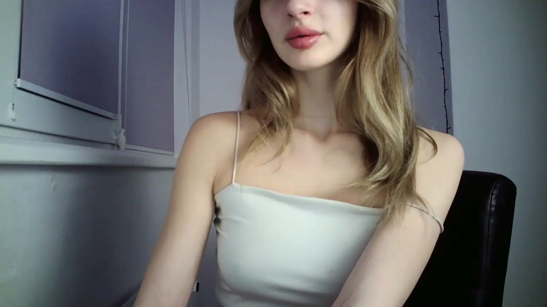 Gallery image thumbnail from MaryyCo's myfreecams stream on, 11/10/2024, 18:14 image 12 of 20