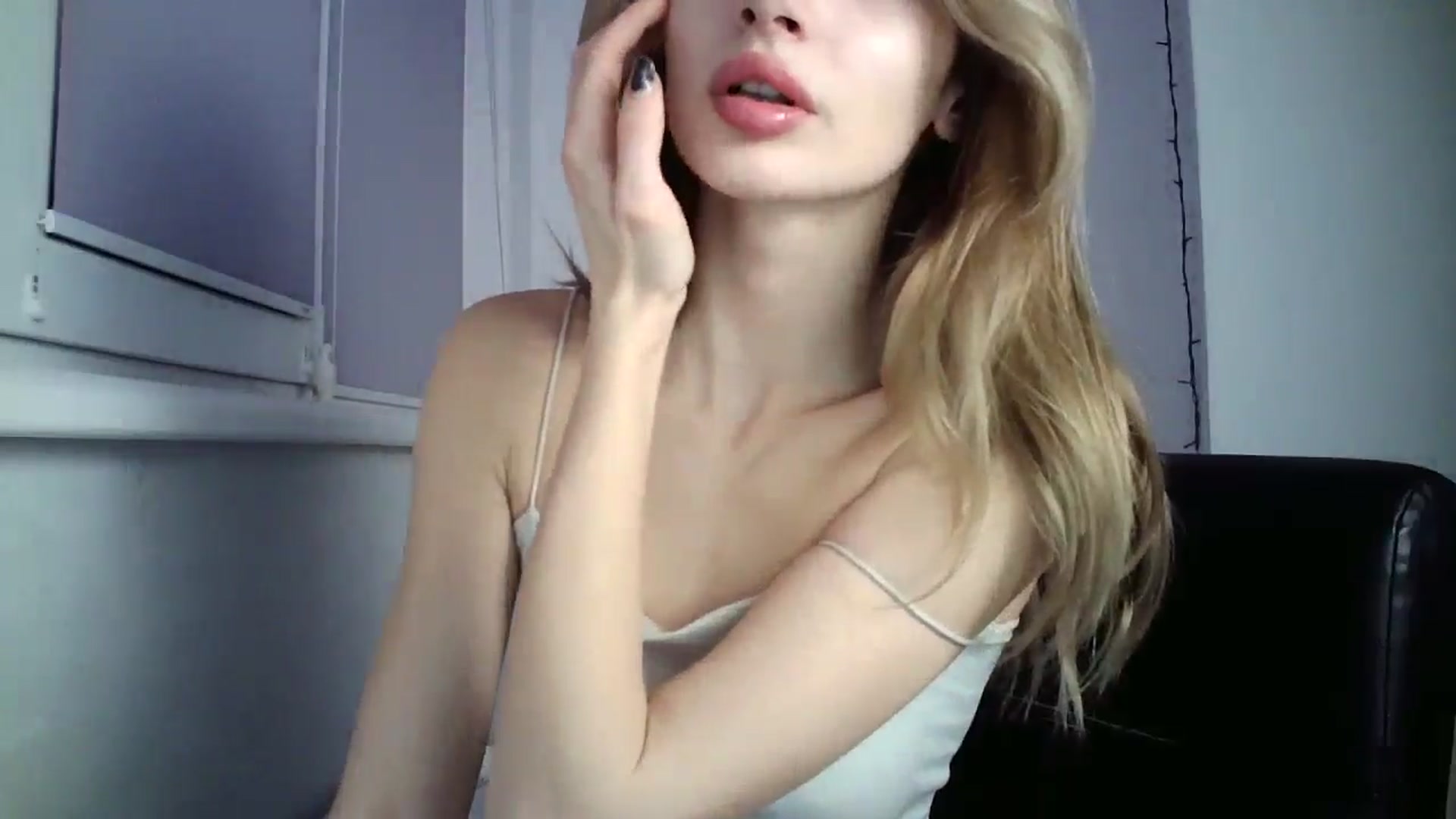Gallery image thumbnail from MaryyCo's myfreecams stream on, 11/10/2024, 18:14 image 18 of 20
