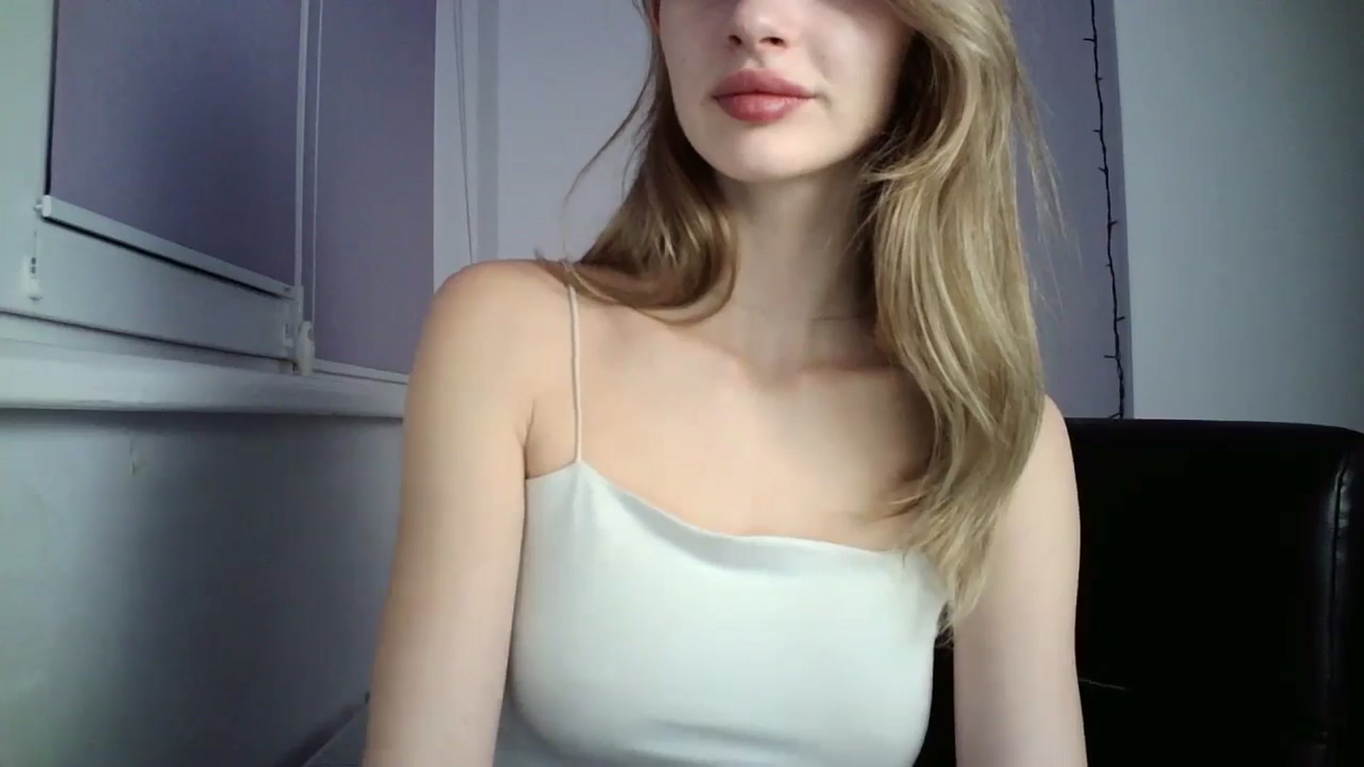 Gallery image thumbnail from MaryyCo's myfreecams stream on, 11/10/2024, 18:14 image 5 of 20