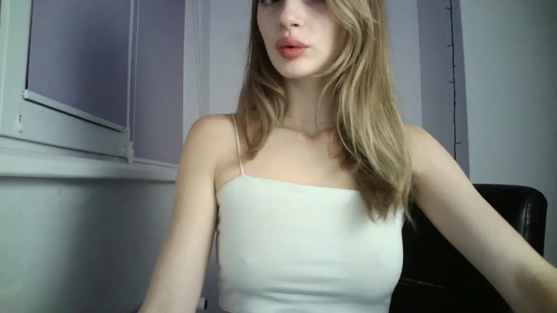 Gallery image thumbnail from MaryyCo's myfreecams stream on, 11/12/2024, 17:19 image 19 of 20
