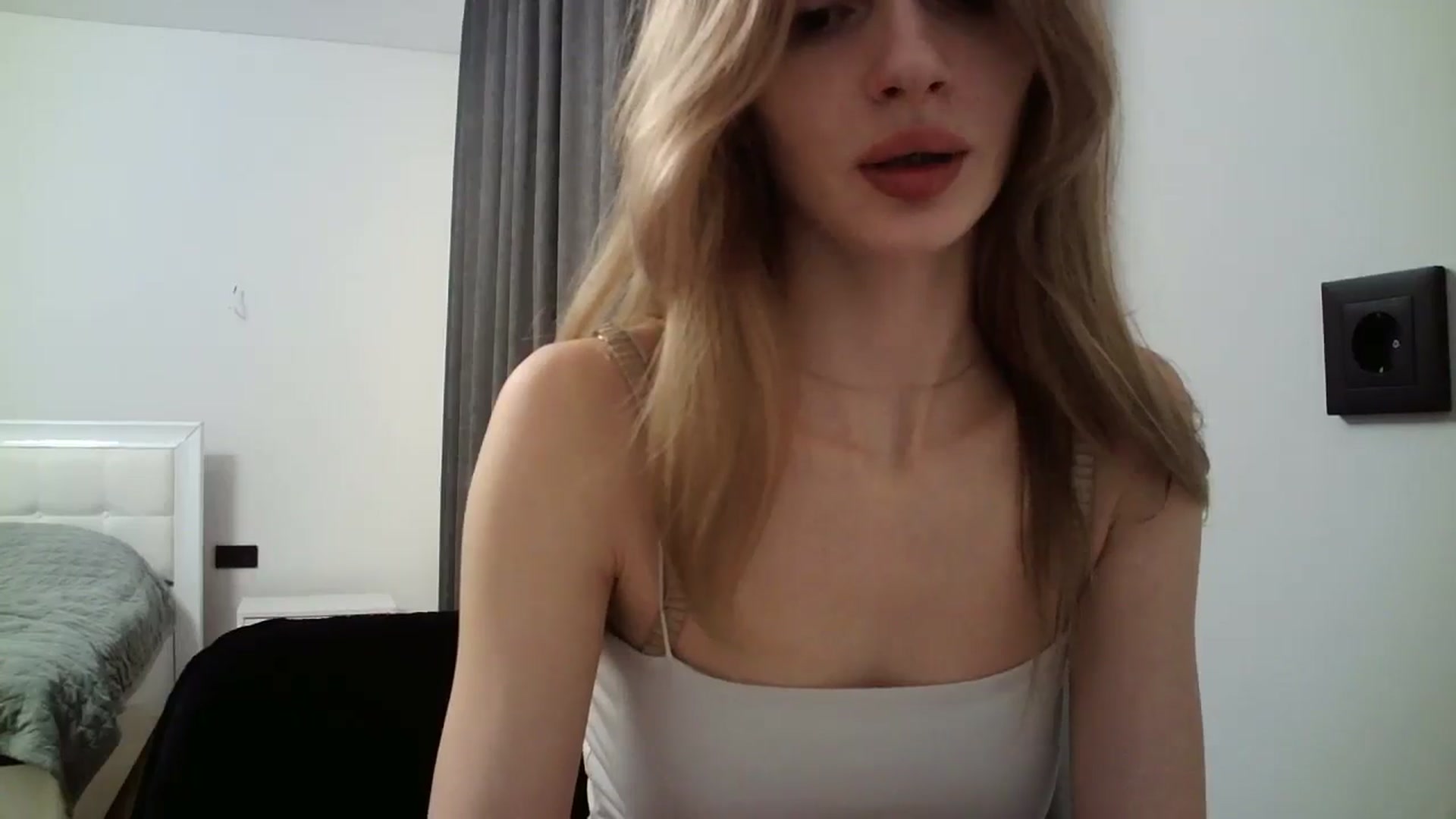 Gallery image thumbnail from MaryyCo's myfreecams stream on, 12/10/2024, 19:40 image 18 of 20