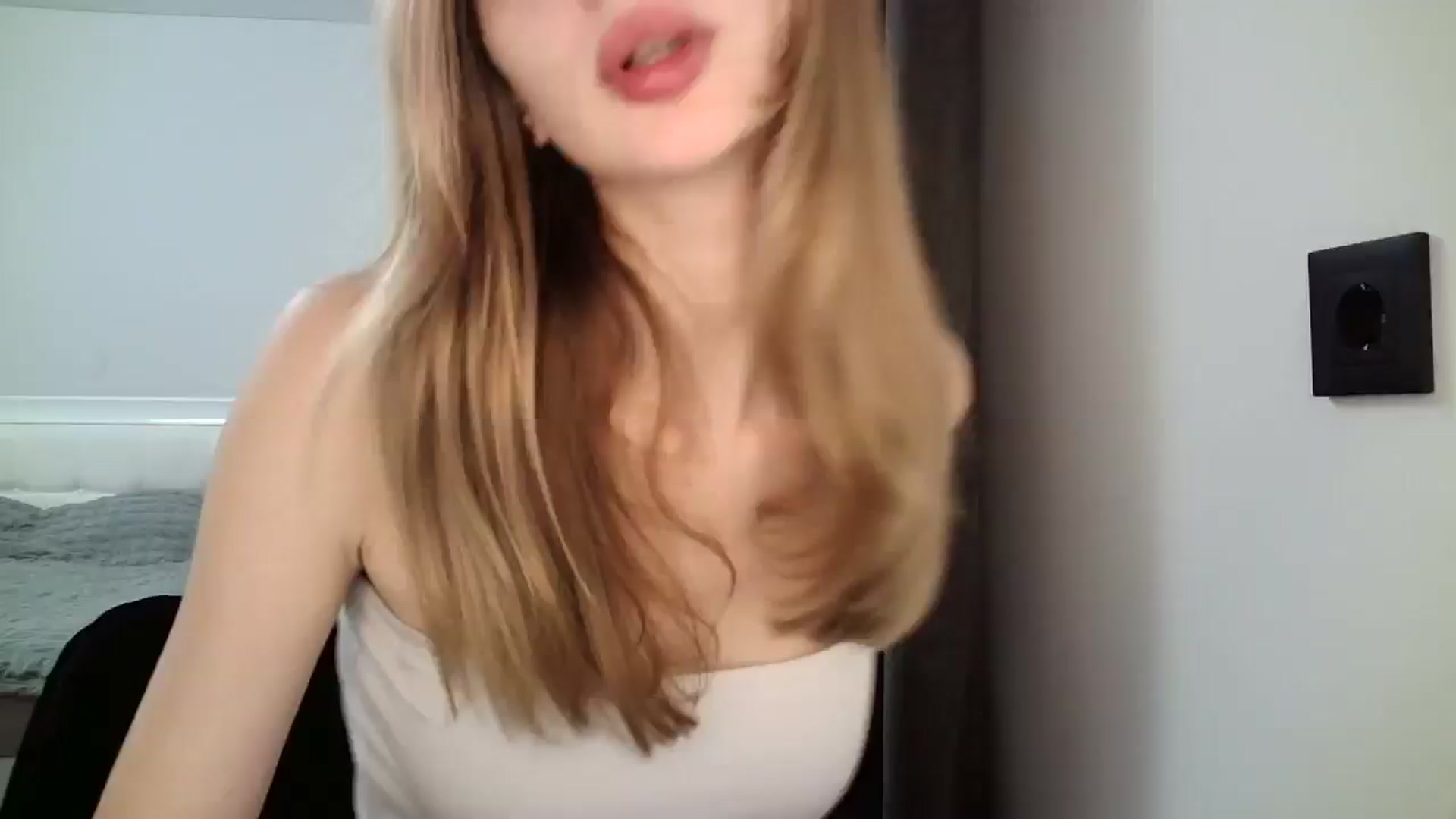 Gallery image thumbnail from MaryyCo's myfreecams stream on, 12/26/2024, 20:22 image 14 of 20