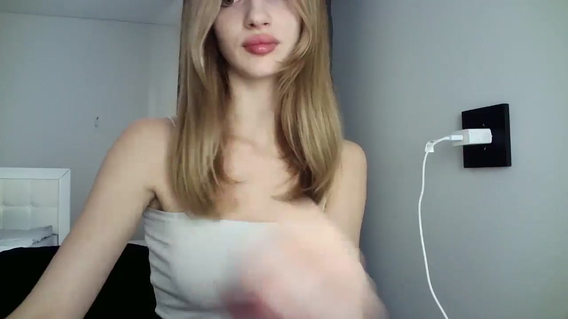 Gallery image thumbnail from MaryyCo's myfreecams stream on, 12/31/2024, 09:26 image 17 of 20