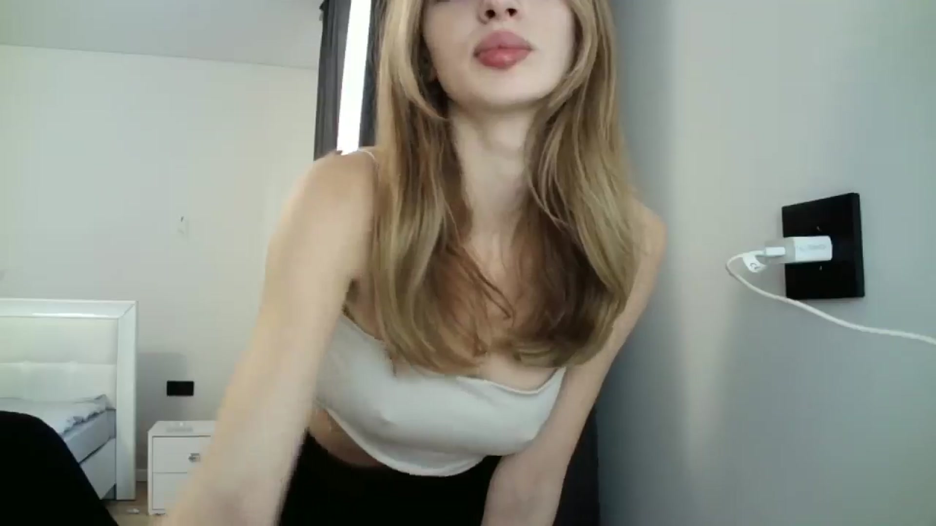 Gallery image thumbnail from MaryyCo's myfreecams stream on, 12/31/2024, 10:25 image 18 of 20
