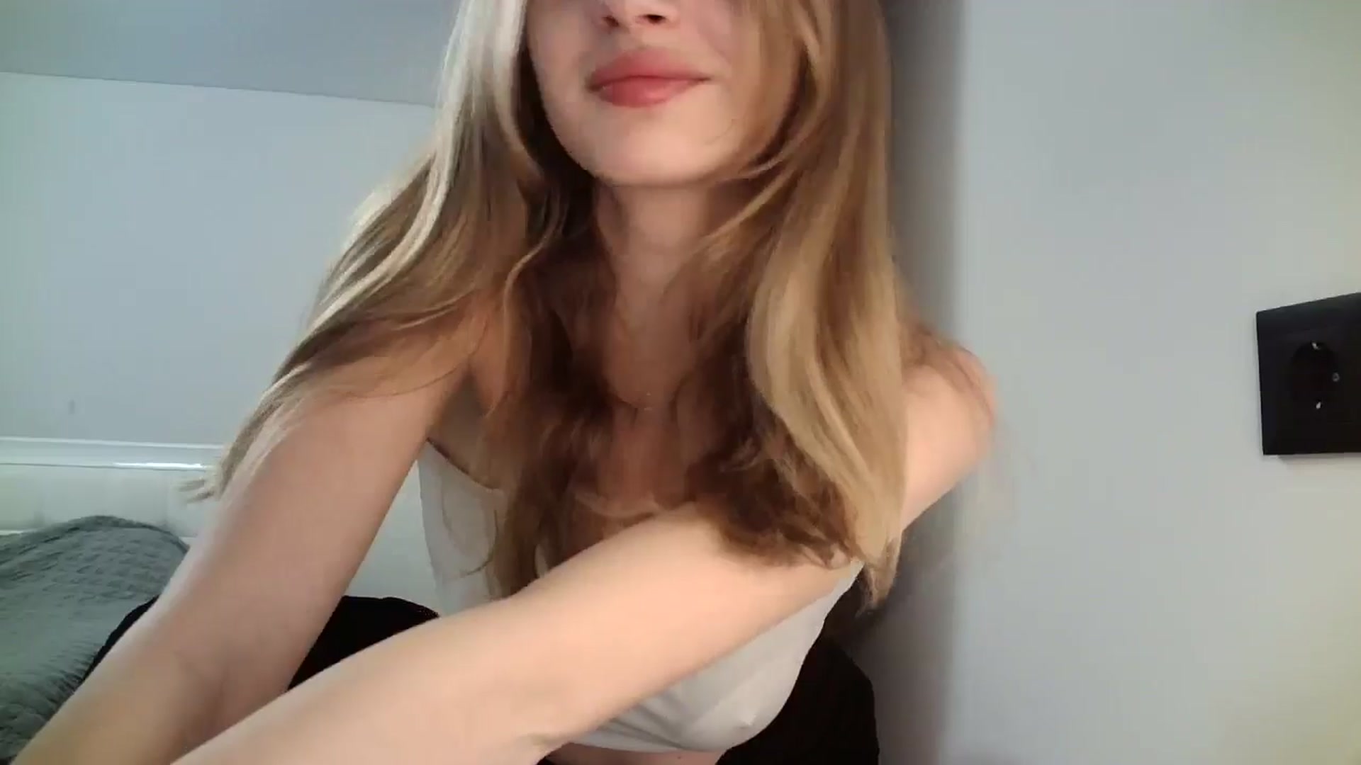 Gallery image thumbnail from MaryyCo's myfreecams stream on, 01/01/2025, 19:02 image 2 of 20