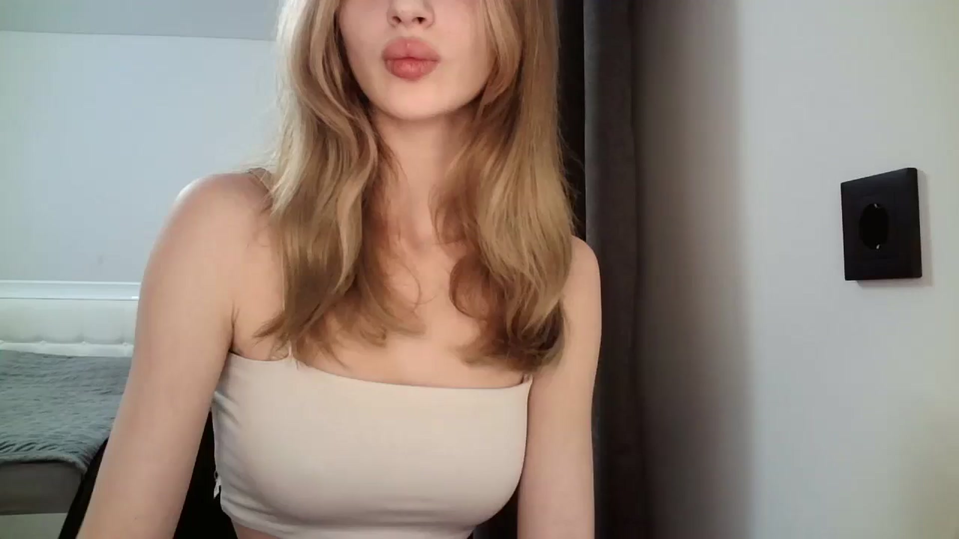 Gallery image thumbnail from MaryyCo's myfreecams stream on, 01/02/2025, 18:59 image 1 of 20